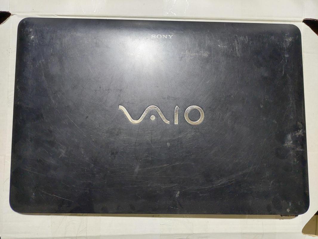 Sony VAIO SVF153B1YM  SOL Menteşeli Arka Kapak 3FHK9LHN000 WİFİ ANTEN 