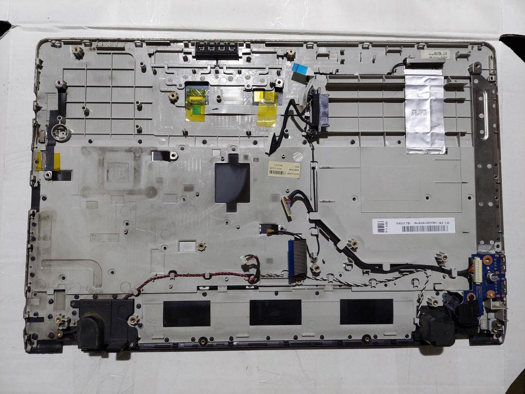 SAMSUNG NP300E5Z A03TR ÜST KASA  CNBA5903185F- USB KART BA92-08350A -POWER TUŞ - SPEAKER HOPARLÖR SAĞ SOL- HDD KART GIRISI - TOUCHPAD