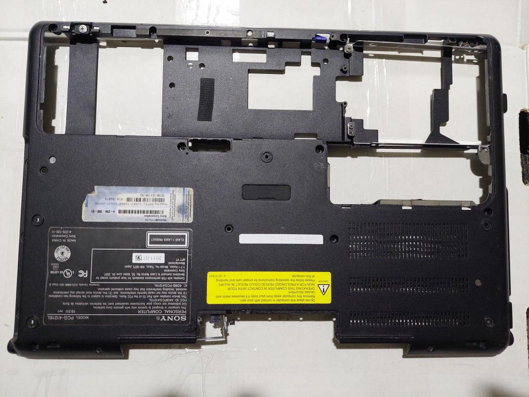 SONY PCG 41216L  ALT KASA 