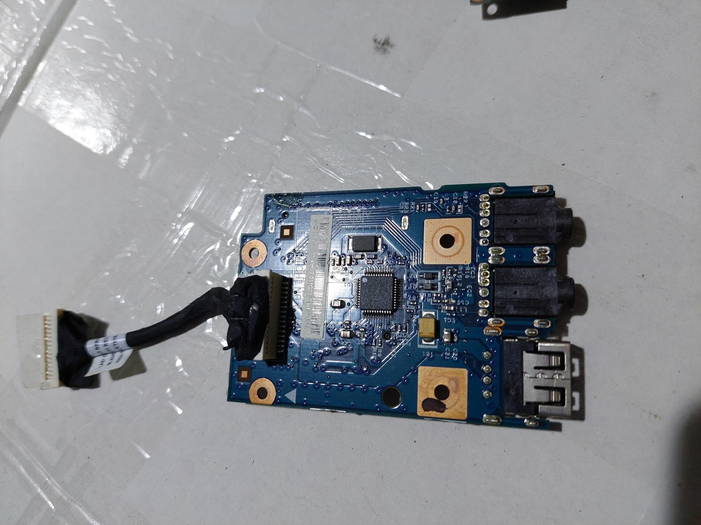 Lenovo ideapad Z570 Usb Audio Board, LA57 Card Reader BD 10785-1M ASL