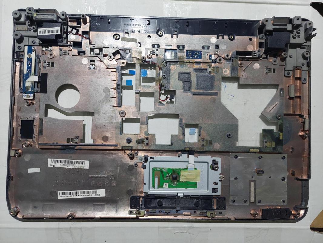 Grundig 1XM-GNB 1555A1MT Üst Klavye Kasa ap06l000d00 + HOPARLÖR SAĞ SOL SPEAKER L+R TOUCHPAD +MEDIAPLAYER KART + OPEN TUŞ KART