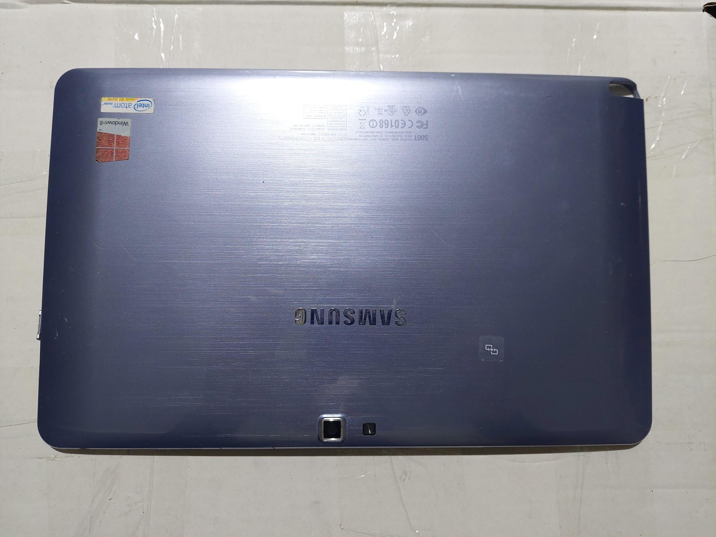 Samsung ATIV Smart PC XE500T1C-A01TR  ARKA KAPAK COVER