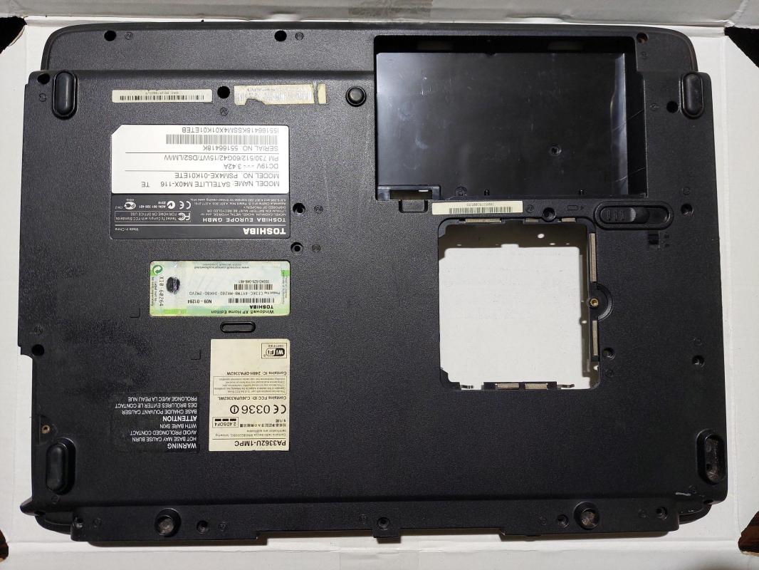 Toshiba Satellite M40X - 116  Alt Kasa  PSM4XE-01K01ETE  FAKM000260-1