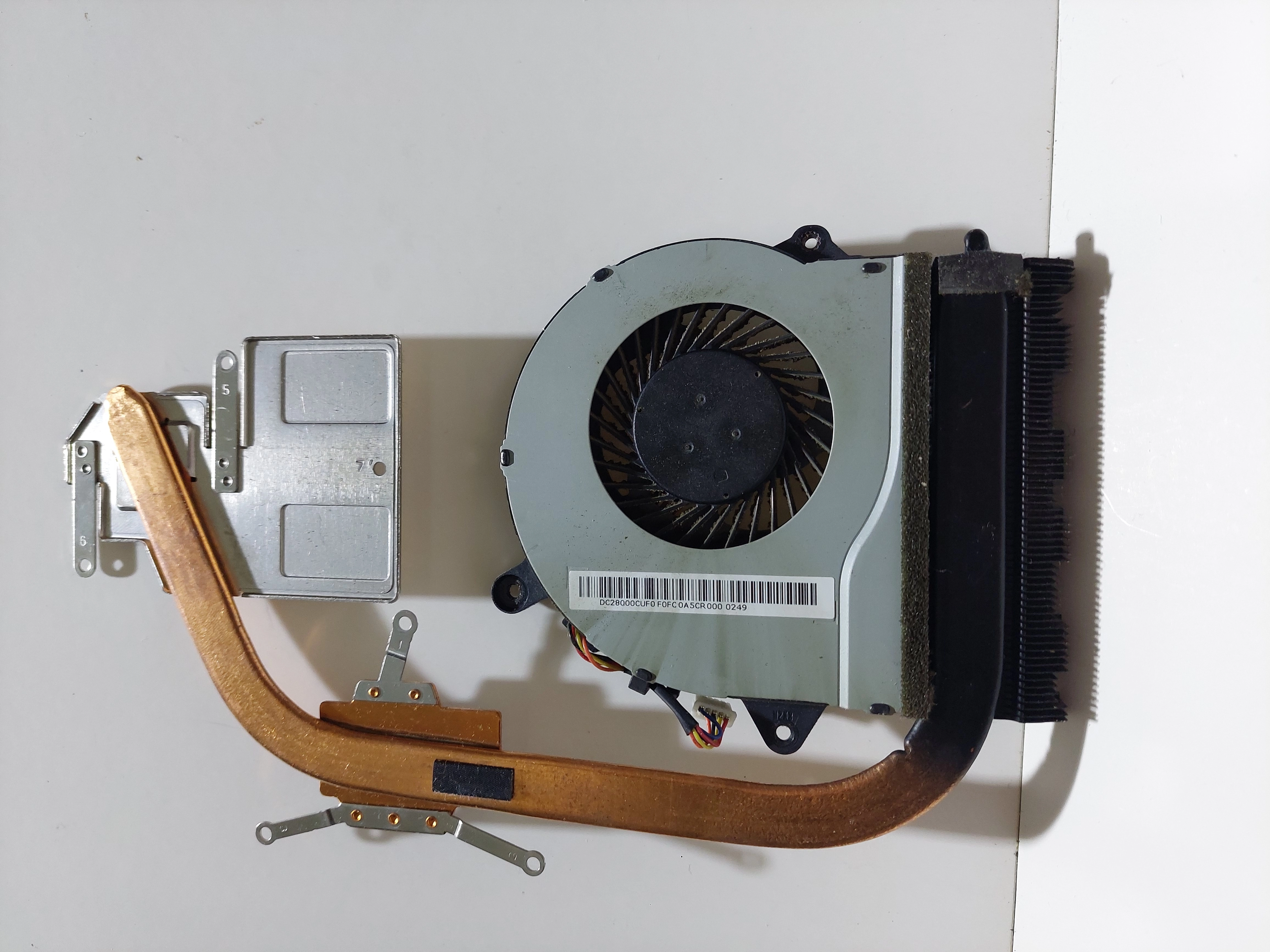 %20Lenovo%20Ideapad%20300-14ISK%20300-15ISK%20300-17ISK%20CPU%20Soğutma%20Fanı%20DC28000CUF0