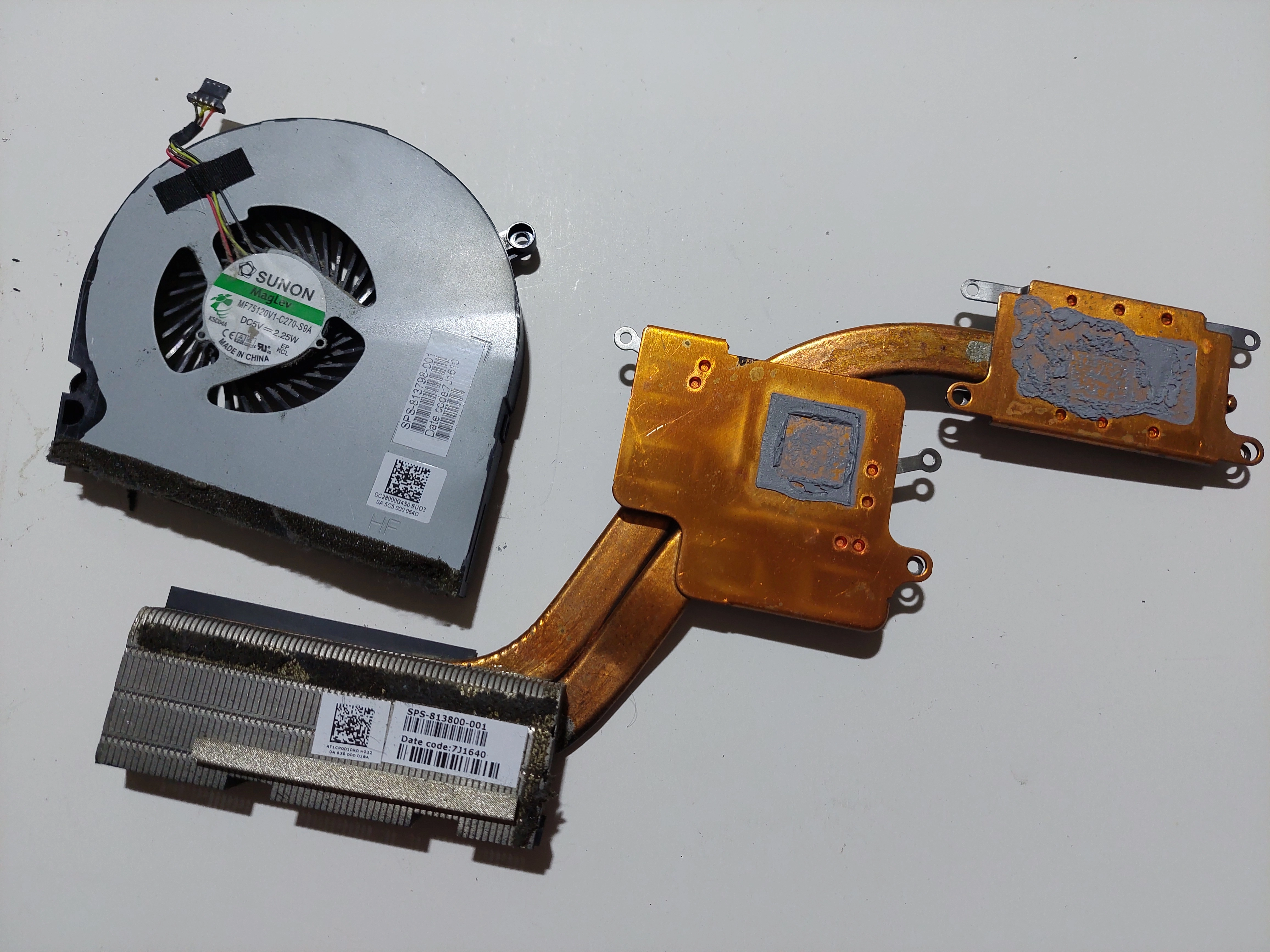 HP%20PAVILION%2017-N%20CPU%20SOĞUTMA%20FAN%20VE%20BAKIRI%20%20813798-001%20813799-001%20R100NT