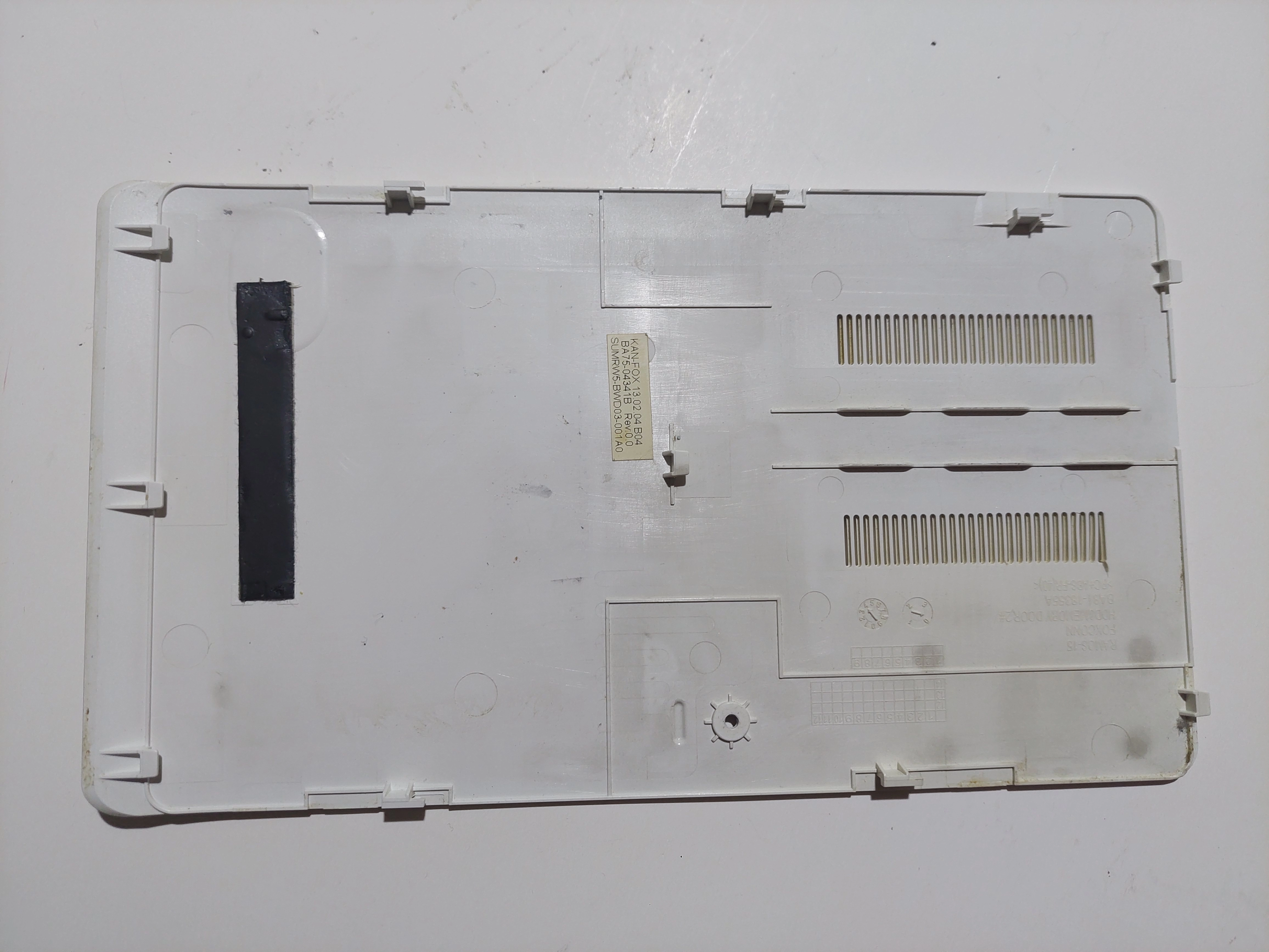 SAMSUNG NP370R5E Notebook Harddisk Ram Kapak BA75 - 04341B