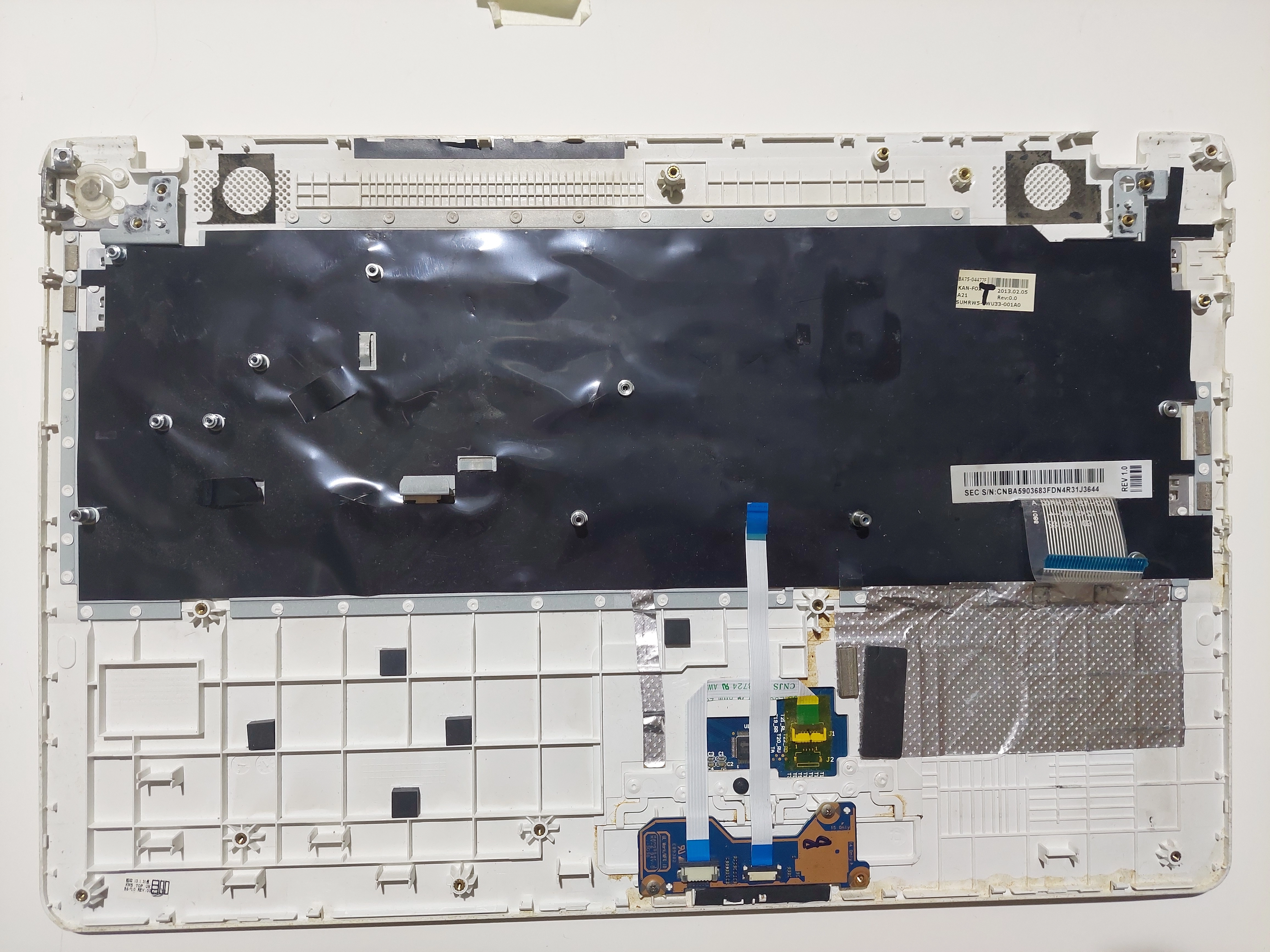 Samsung%20NP370R5E%20NP370%20370R%20ÜST%20KASA%20BA75%20-%2004477F%20TOUCHPAD%20+%20KLAVYE