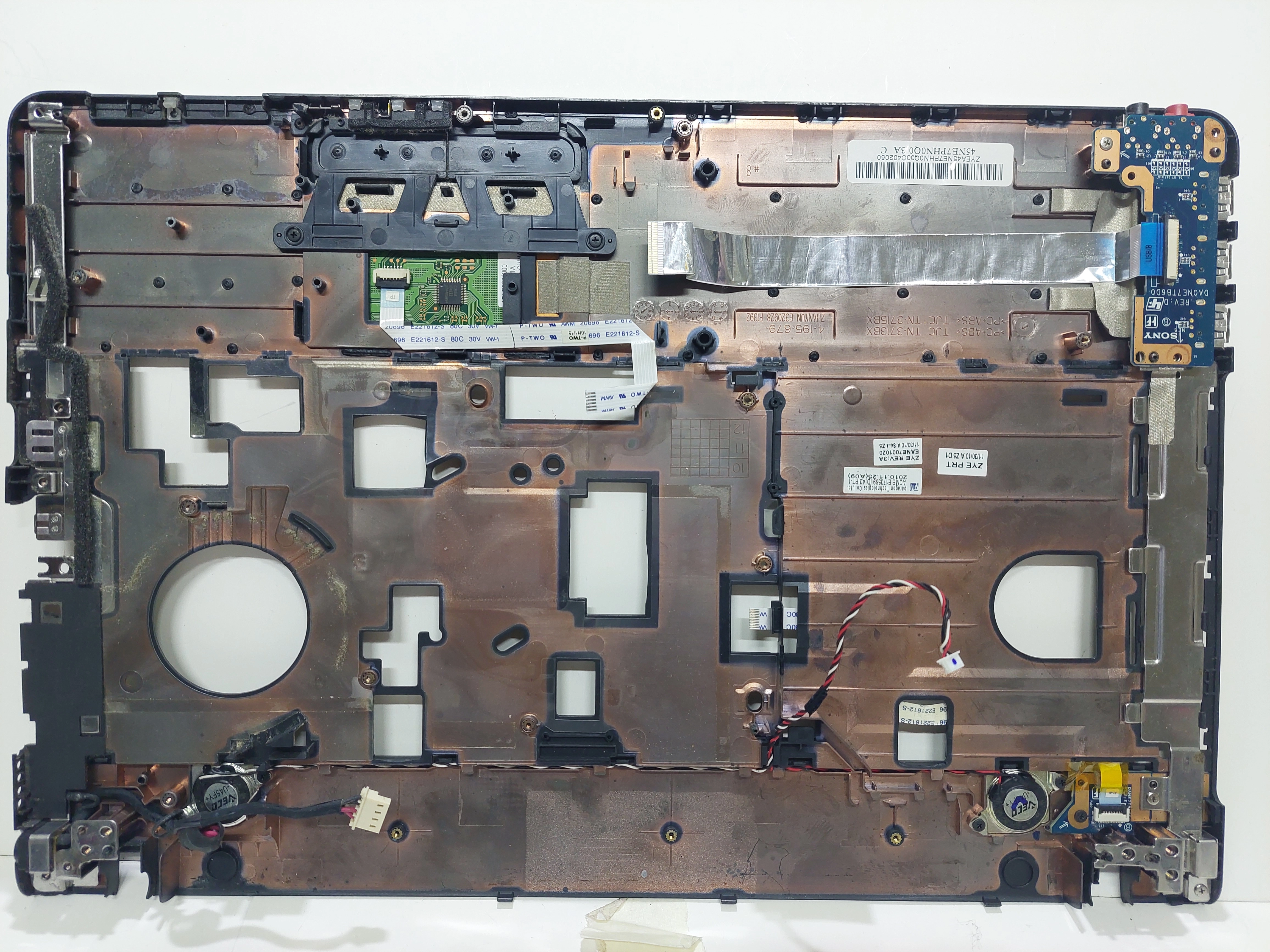 Sony VAIO PCG-61611M PCG-71811M PCG-71911M  ÜST KASA  / USB KART   /SAĞ SOL HOPARLÖR / TOUCHPAD / ŞARZ SOKETİ / OPEN AMA KAPAMA TUŞ KARTI  45NE7PHN0Q0