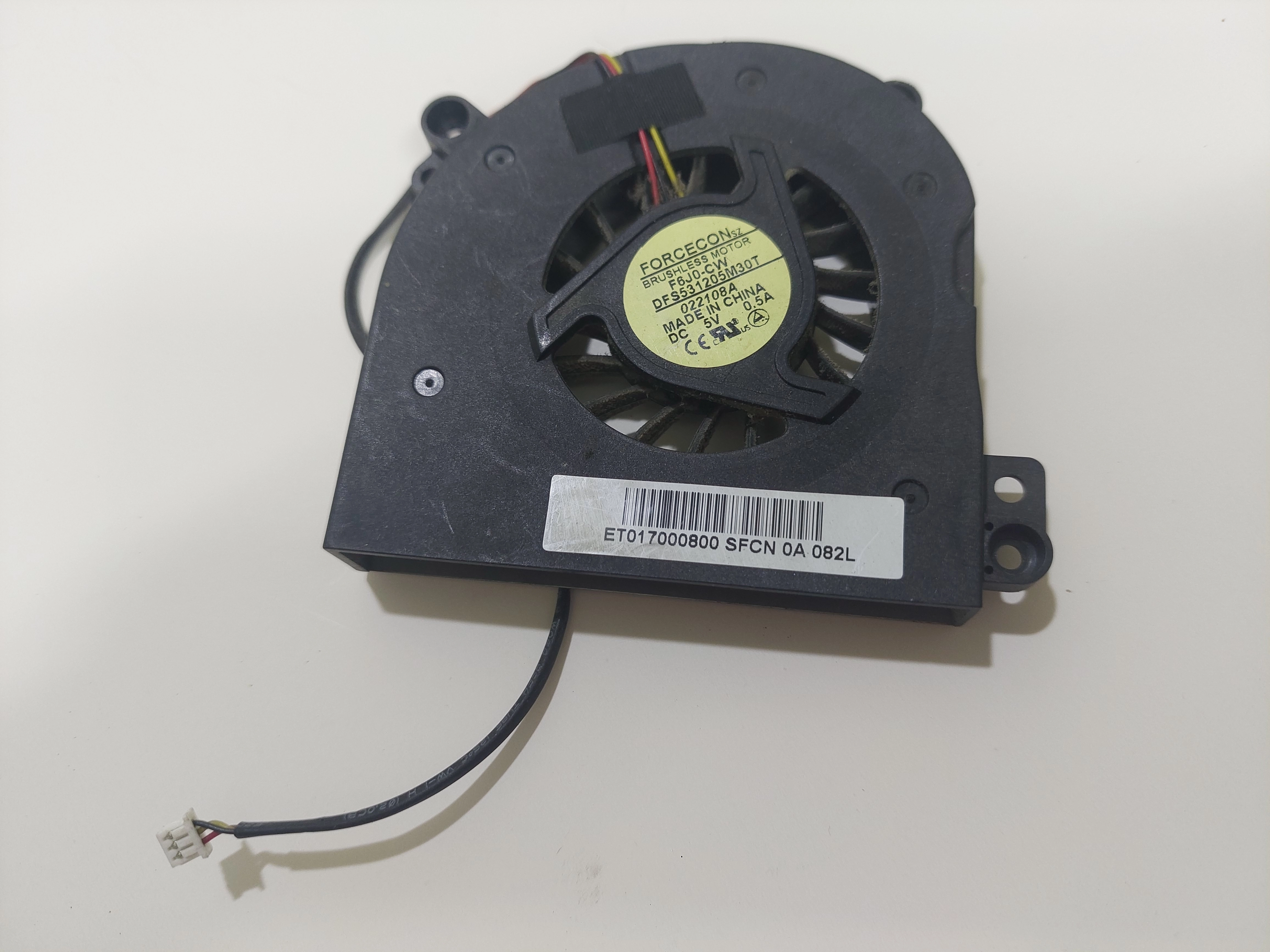 Toshiba%20Satellite%20P200%20P205%20P200D%20P205D%20X200%20X205%20DFS531205M30T%20F6J0%20F6J0-CW%20%20DC5V%200.5A%20CPU%20SUĞUTCU%20Fanı%20022108A%20ET017000800