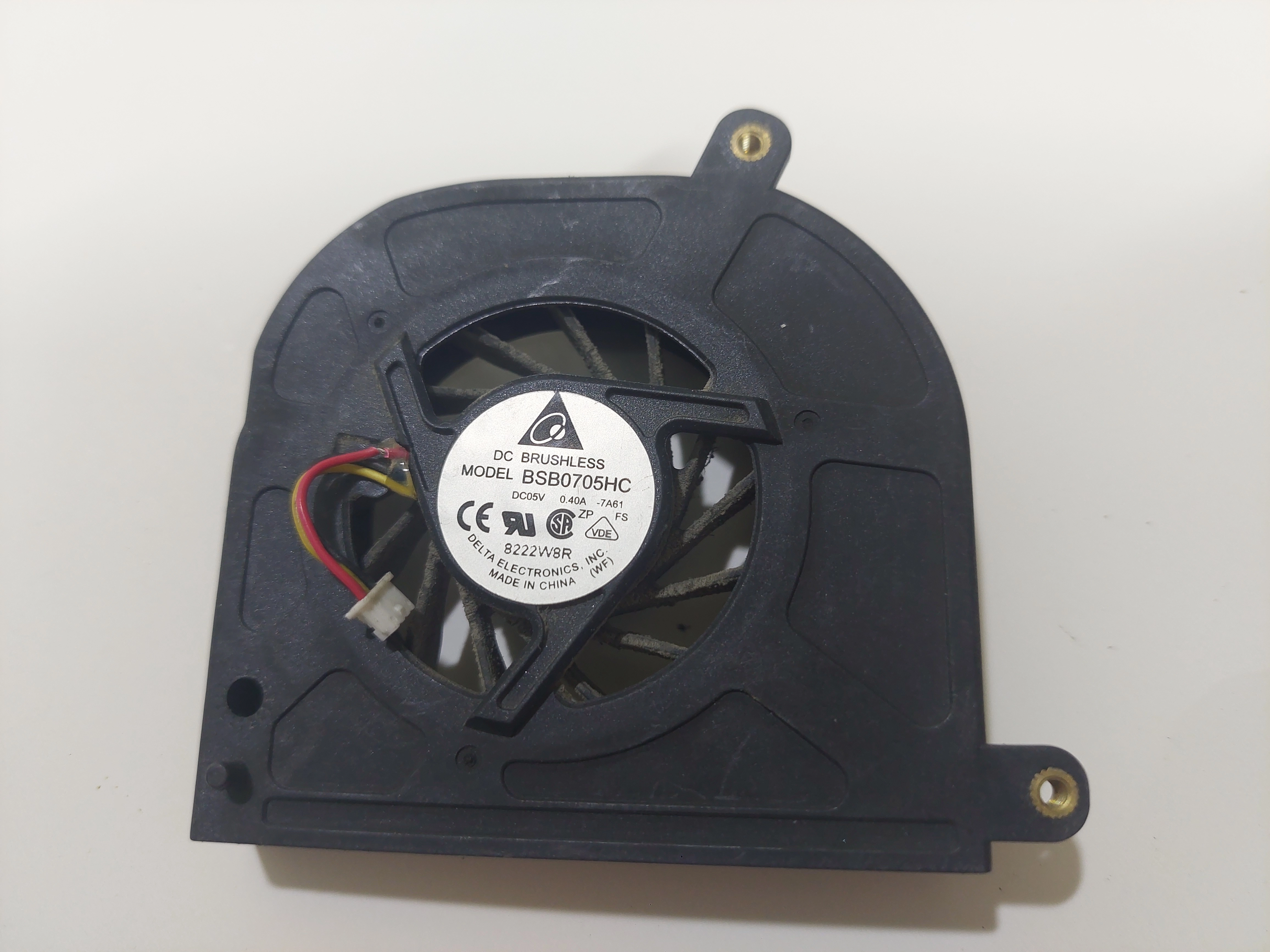 Toshiba%20P200%20P200D%20P205%20P205D%20X200%20X205%20%20CPU%20SOĞUTUCU%20Fanı%20BSB0705HC%20DFS531205PC0T%20ET017000700%20BSB0705HC-7A61