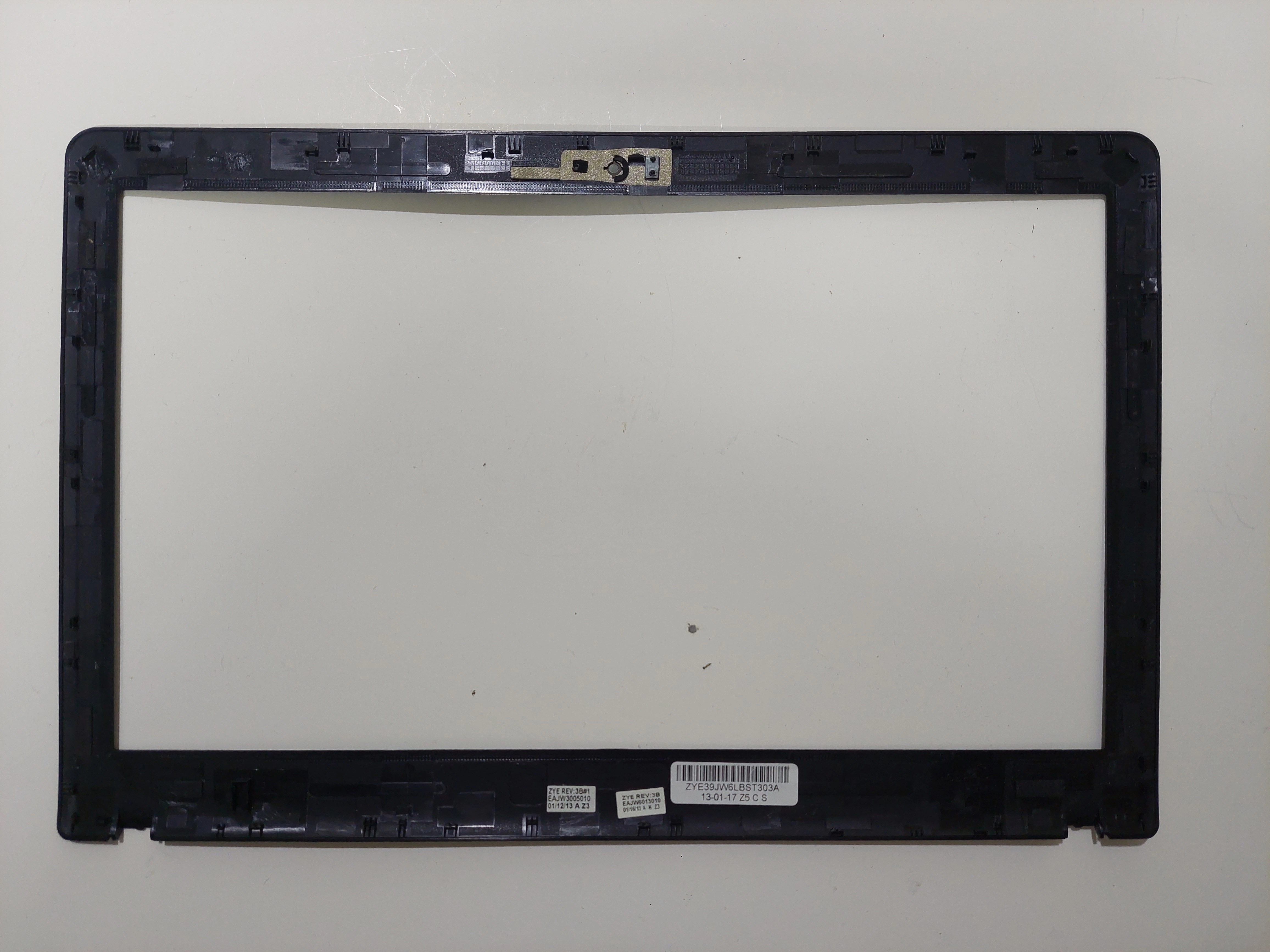 GRUNDİG GNB 1450 B2B8  ÖN ÇERÇEVE BEZEL ZYE39JW6LBST303A 