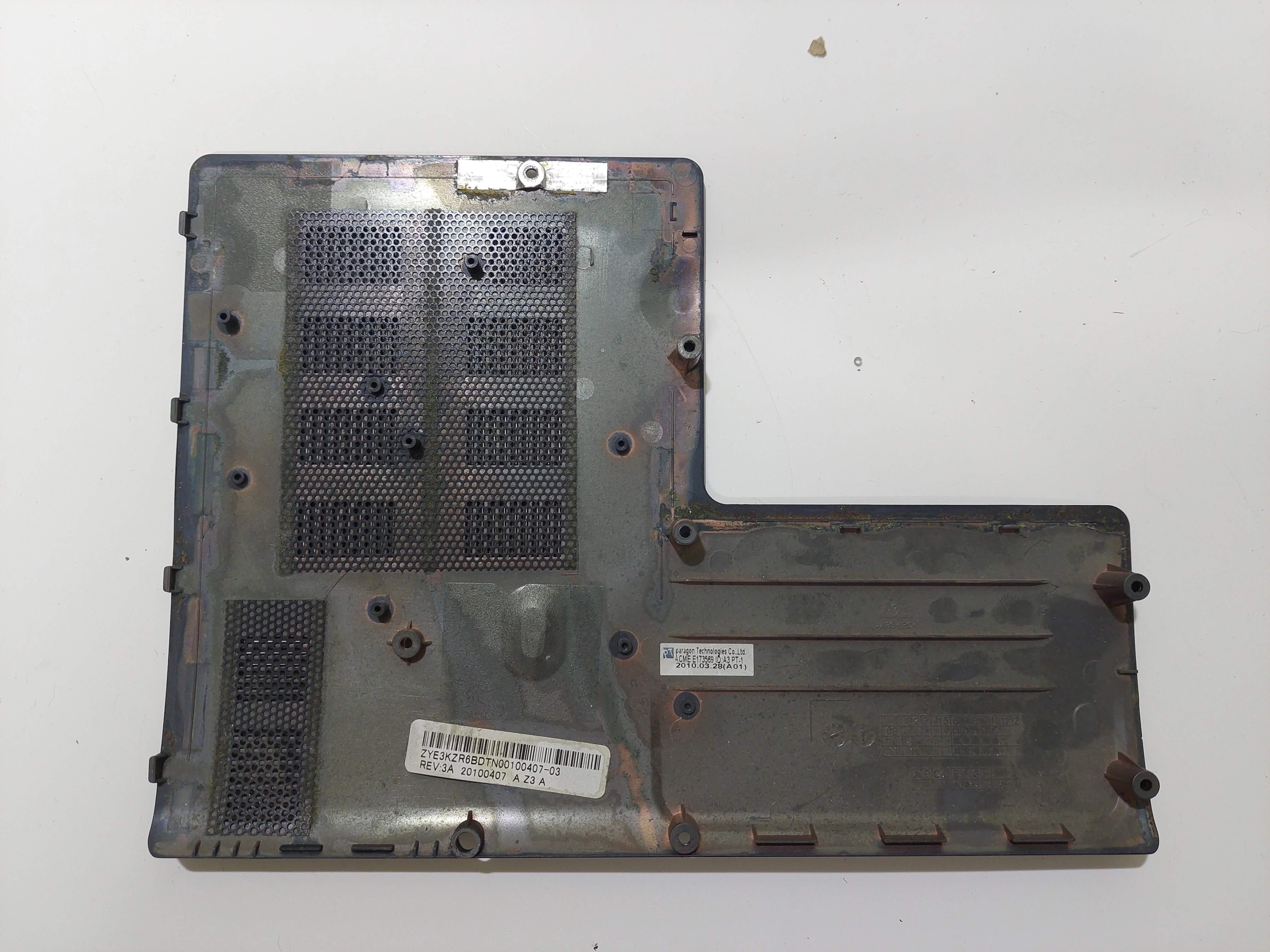 ACER EXTENSA 5235 ALT KASA HDD Kapağı  ZYE3KZR6BDTN 