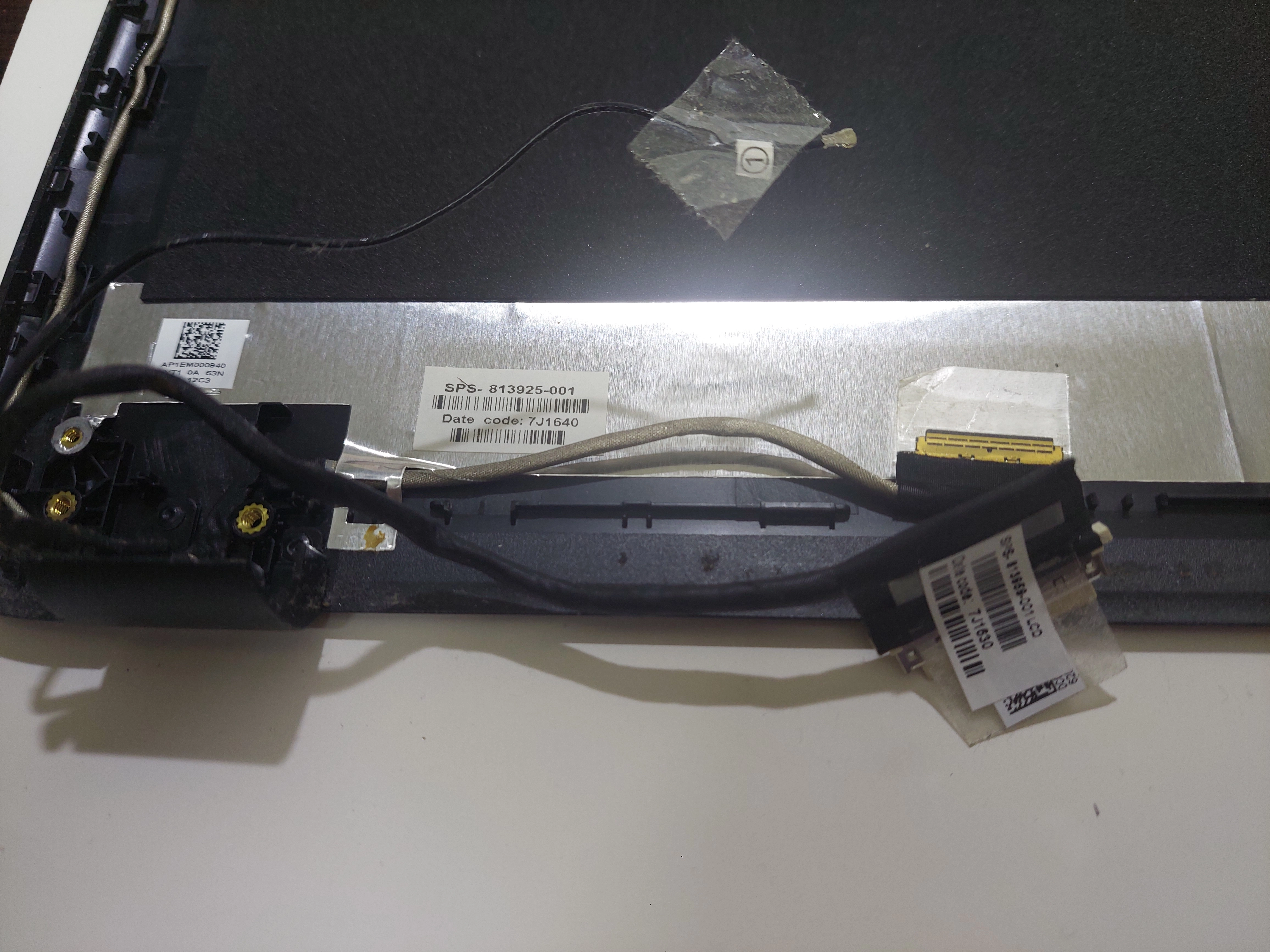 Hp 250-G4  V1 AP1EM000940  15-AY115NT COVER ARKA KASA
