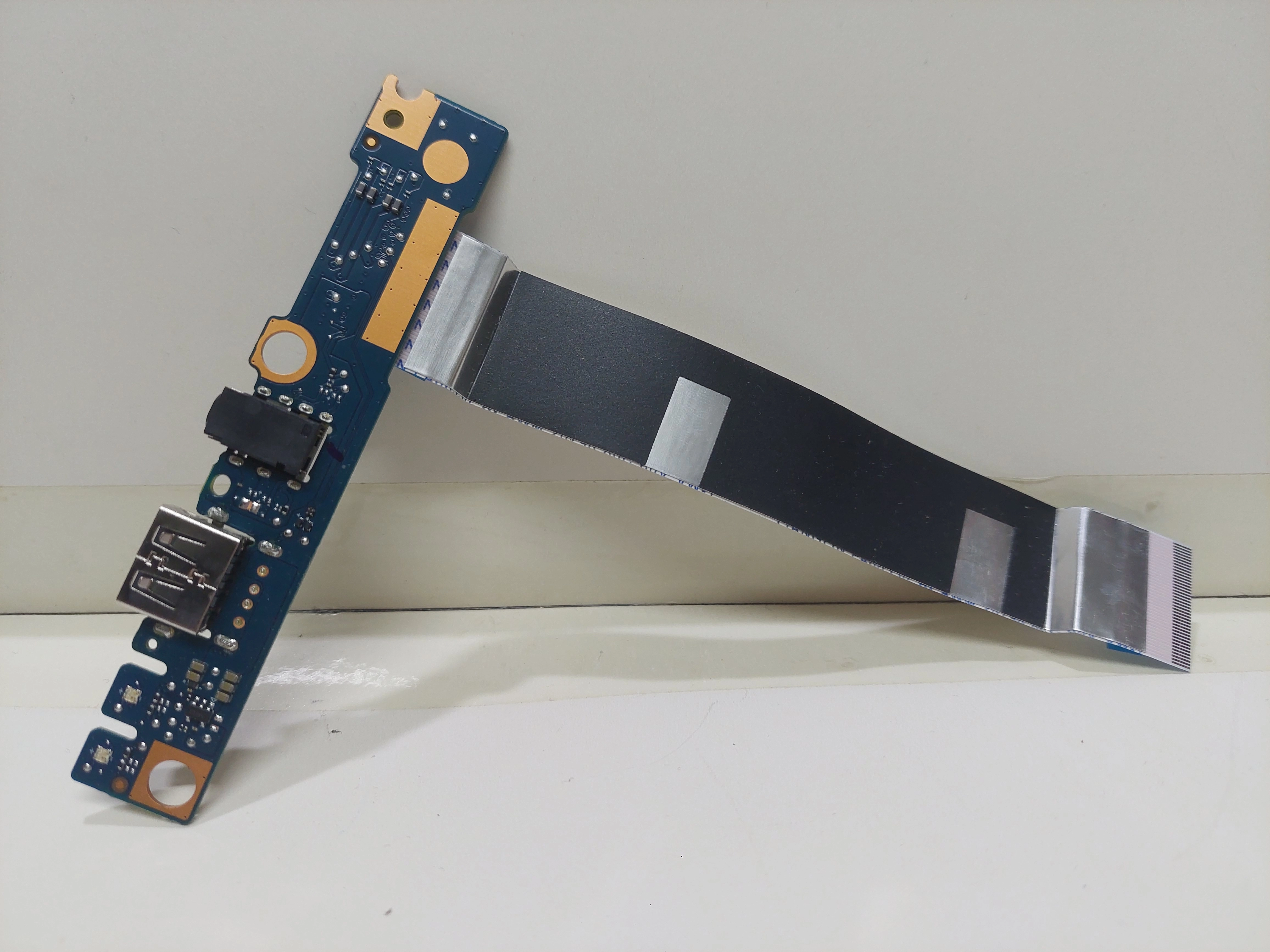 ACER A315-34 USB BOARD KART & FLEX NB8513_UB_V3