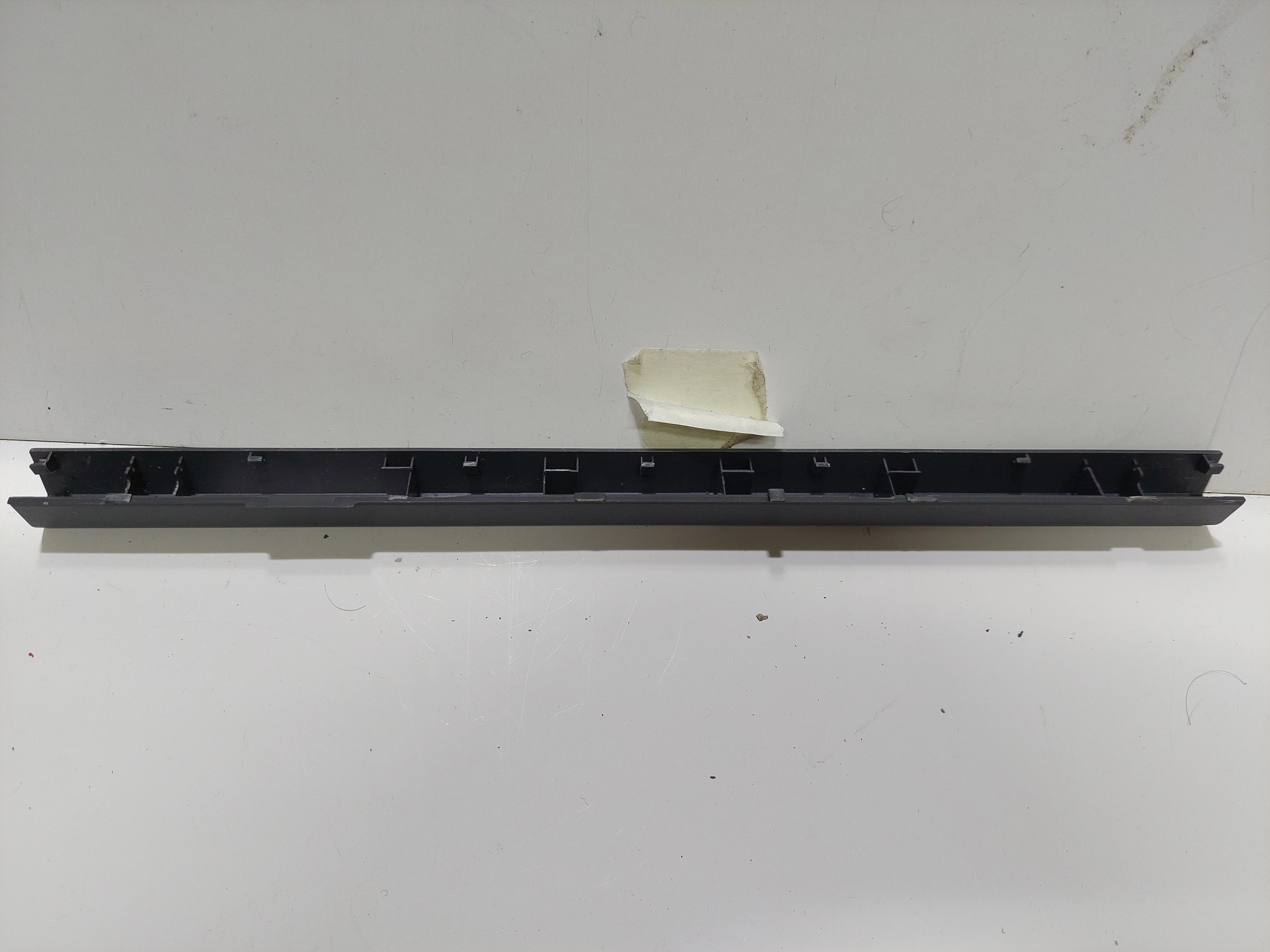 Lenovo  V130-15IKB 81HN  Menteşe Kapağı  460.0DB03.0001