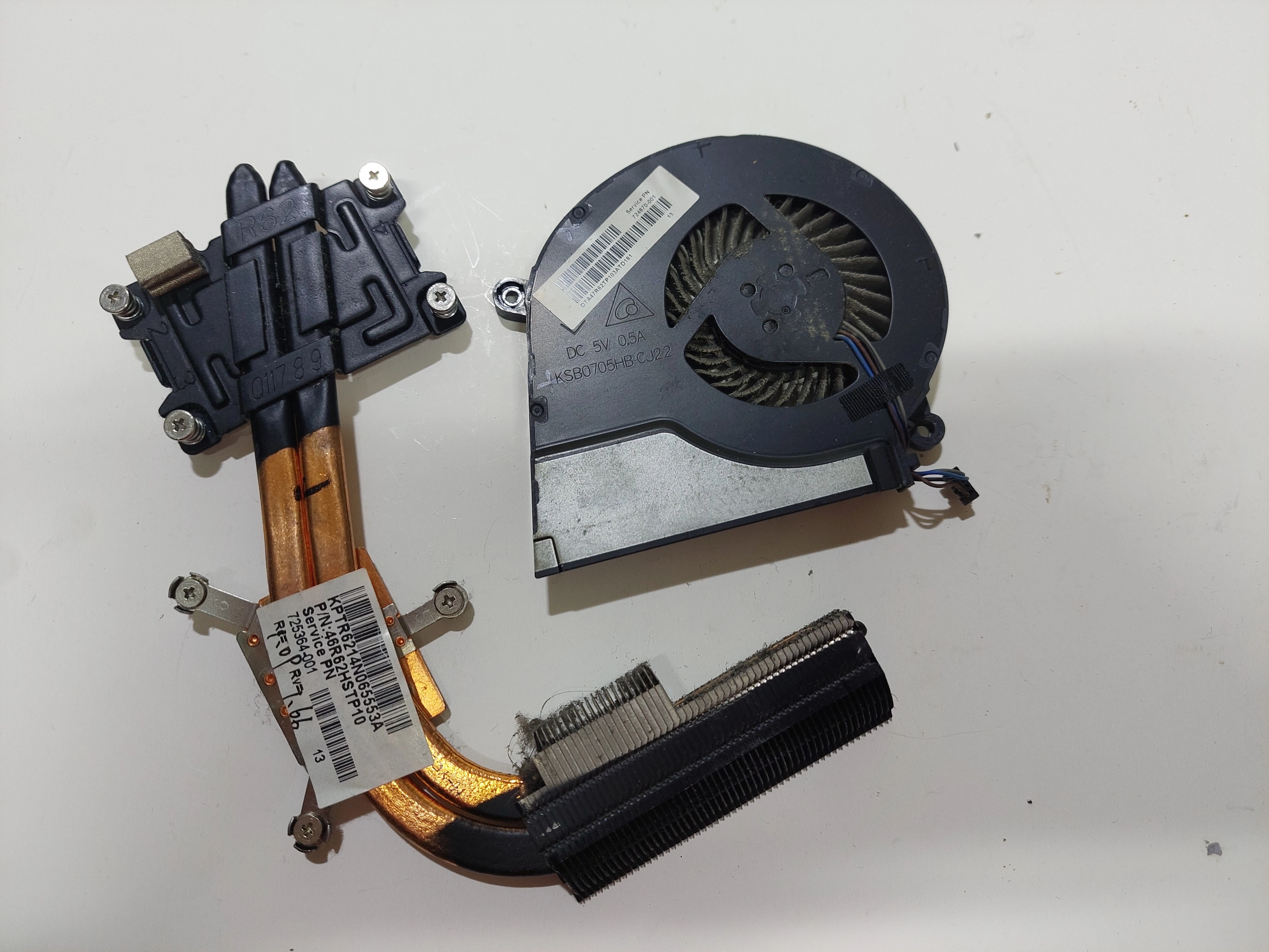  HP Pavilion 15-e  HP Envy 17-2070nr CPU Soğutma Fanı DTA47R62TP103 724870-001