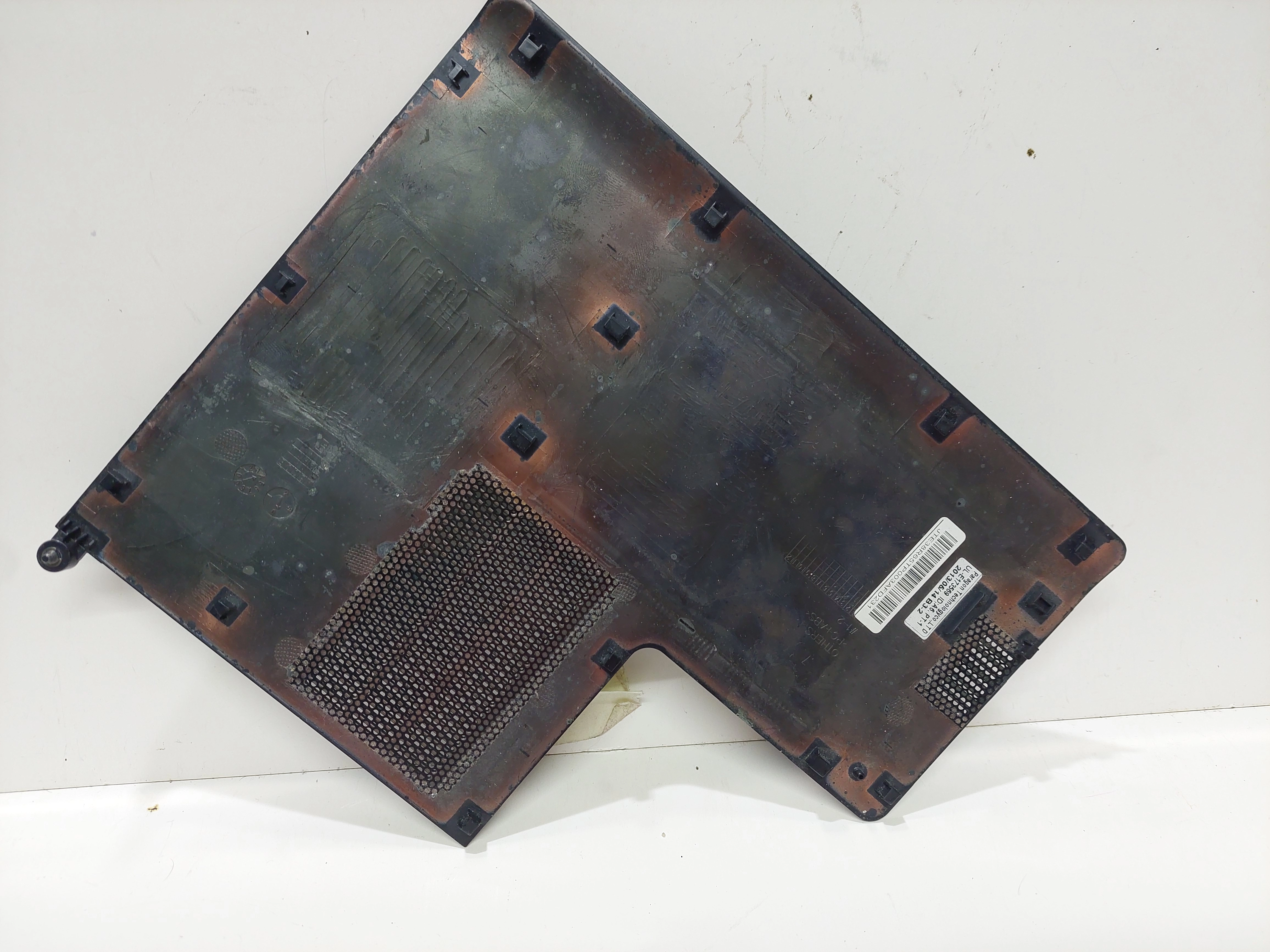 HP 15-e011sr HDD, RAM  kapağı ALT KASA KAPAK  UL-E173569 JTE38R65TP003  