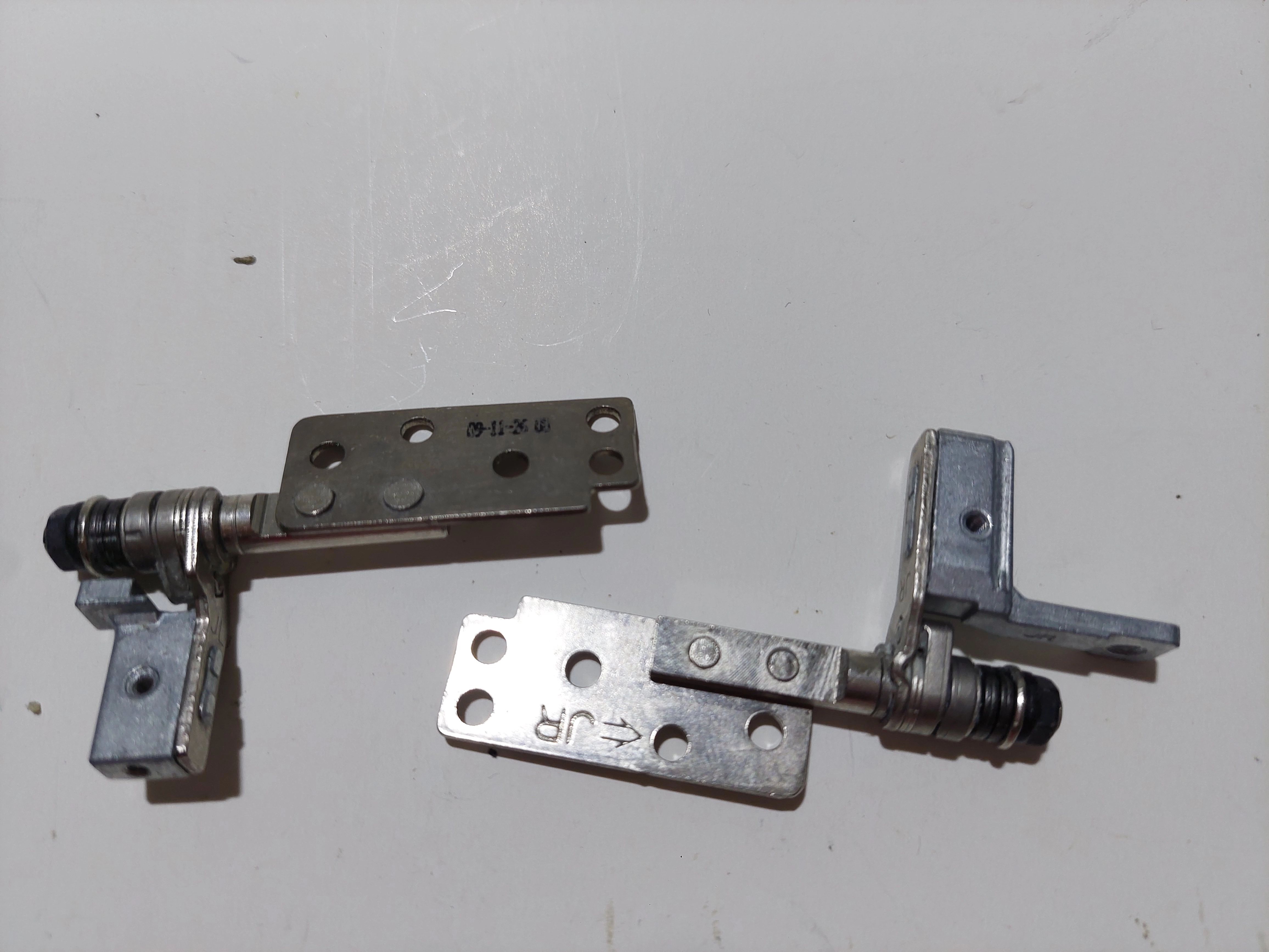 ASUS F80, F80S, F80SE, F80C, F80L, F80Q SAĞ SOL  Menteşe