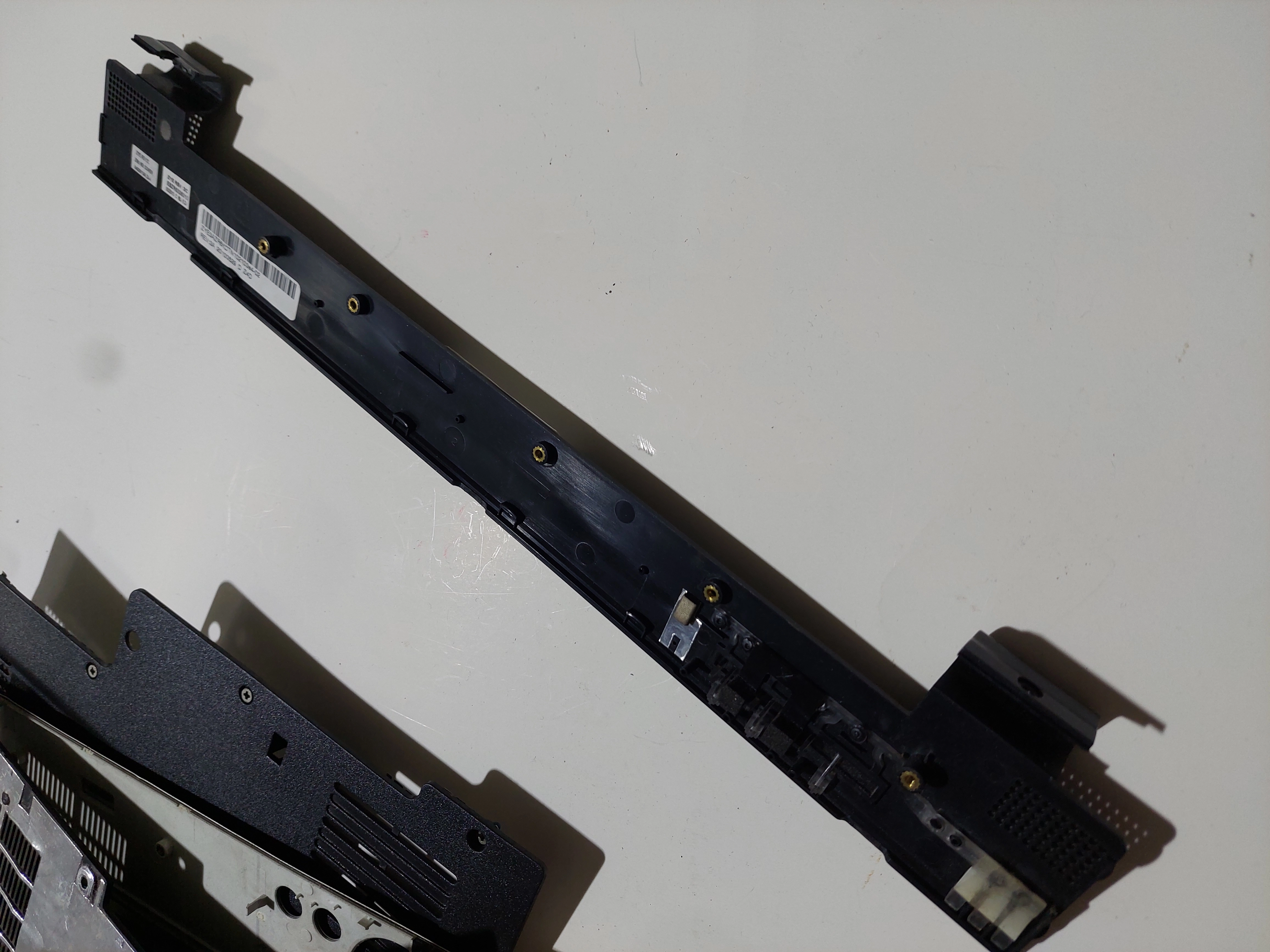 %20Acer%20Extensa%205635%20Series%20Z%20ÜST%20PANEL%20KAPAK%20ZYE3AZR6KCTN102