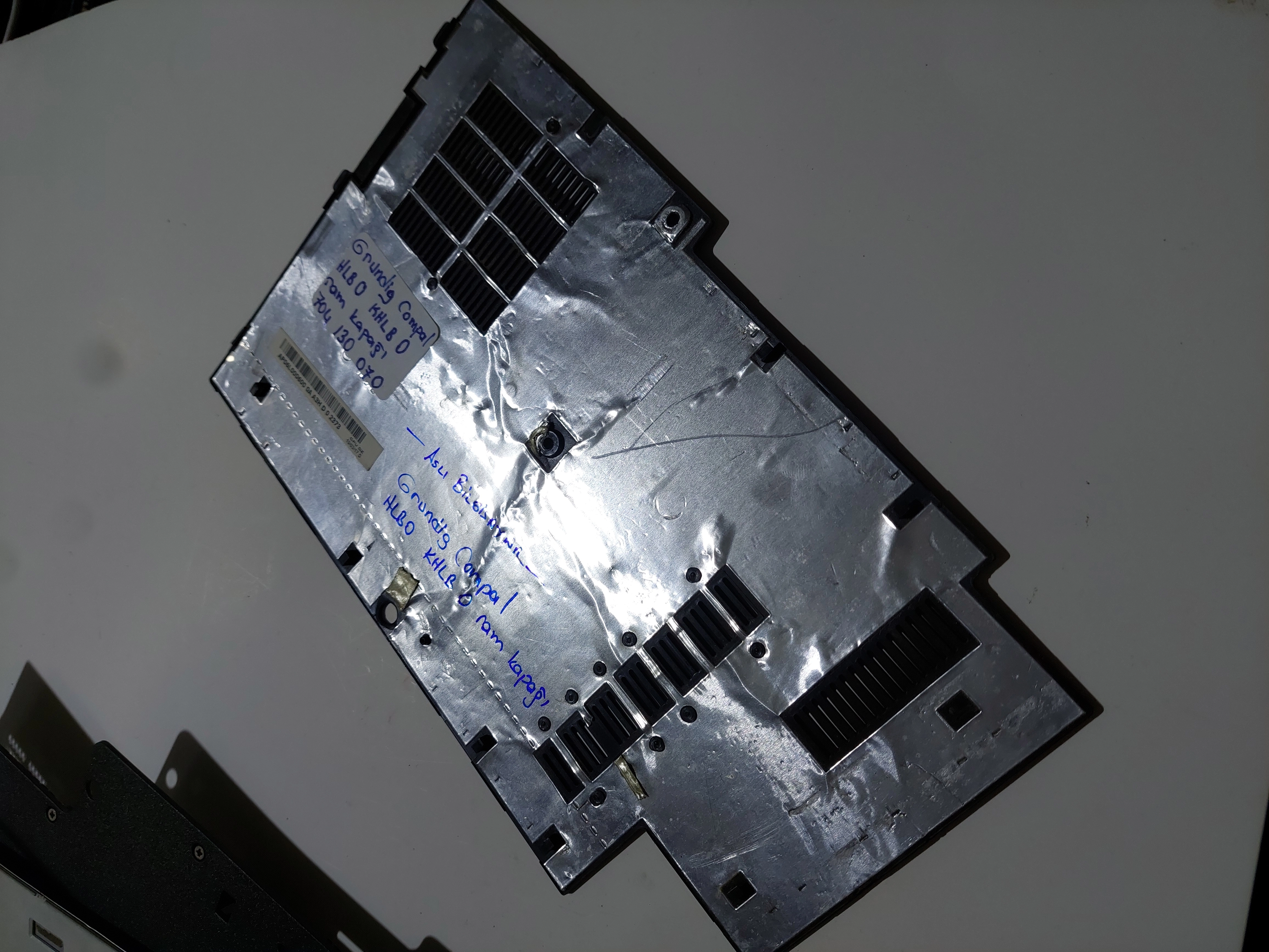 Grundig GNB 1545 1545A 1555 ALT KASA KAPAĞI  AP06L000600 0A A3