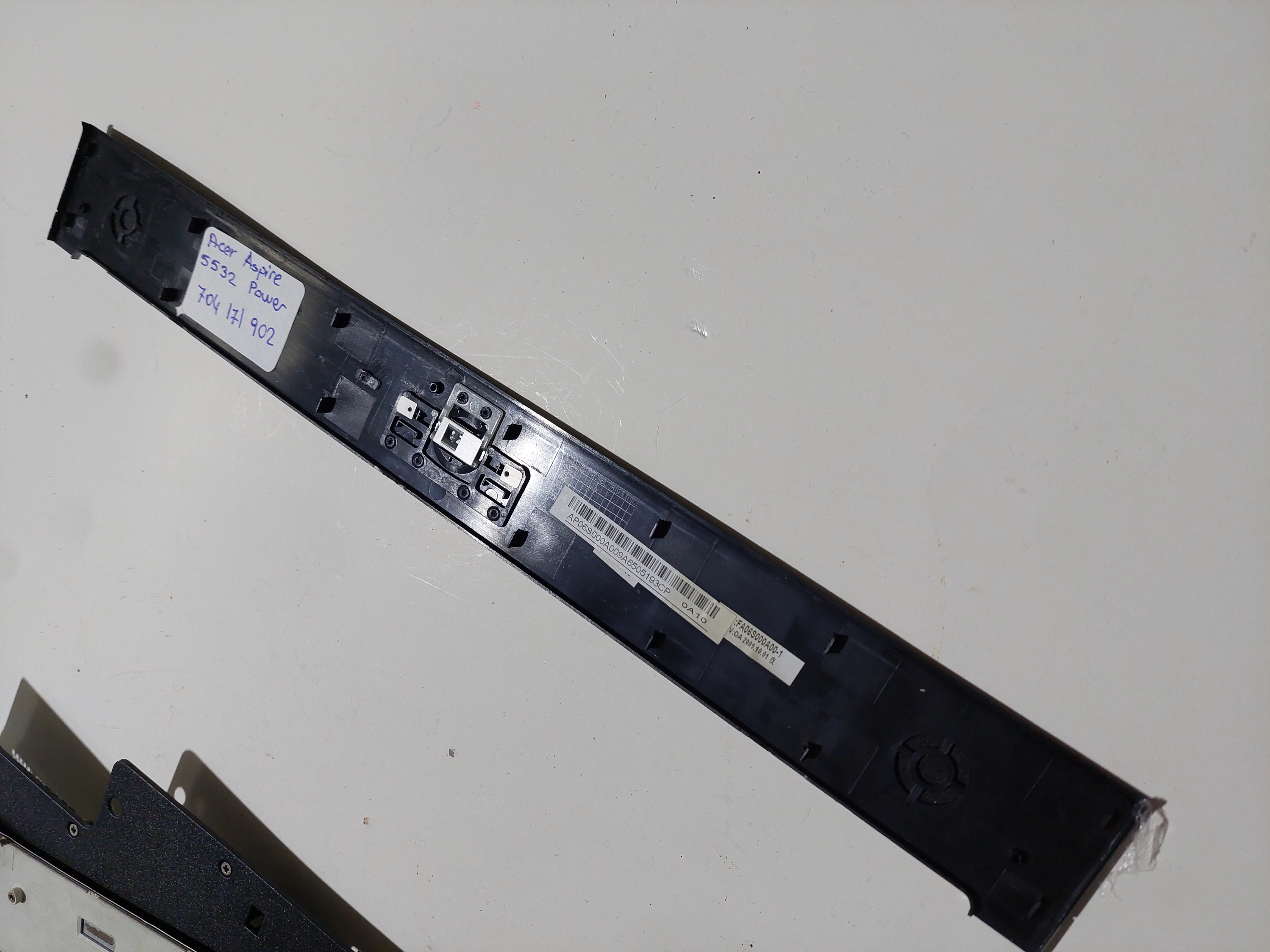 Acer Aspire 5532 ÜST KASA ON PANEL TRİM  ÇITA AP06S000A009A6505