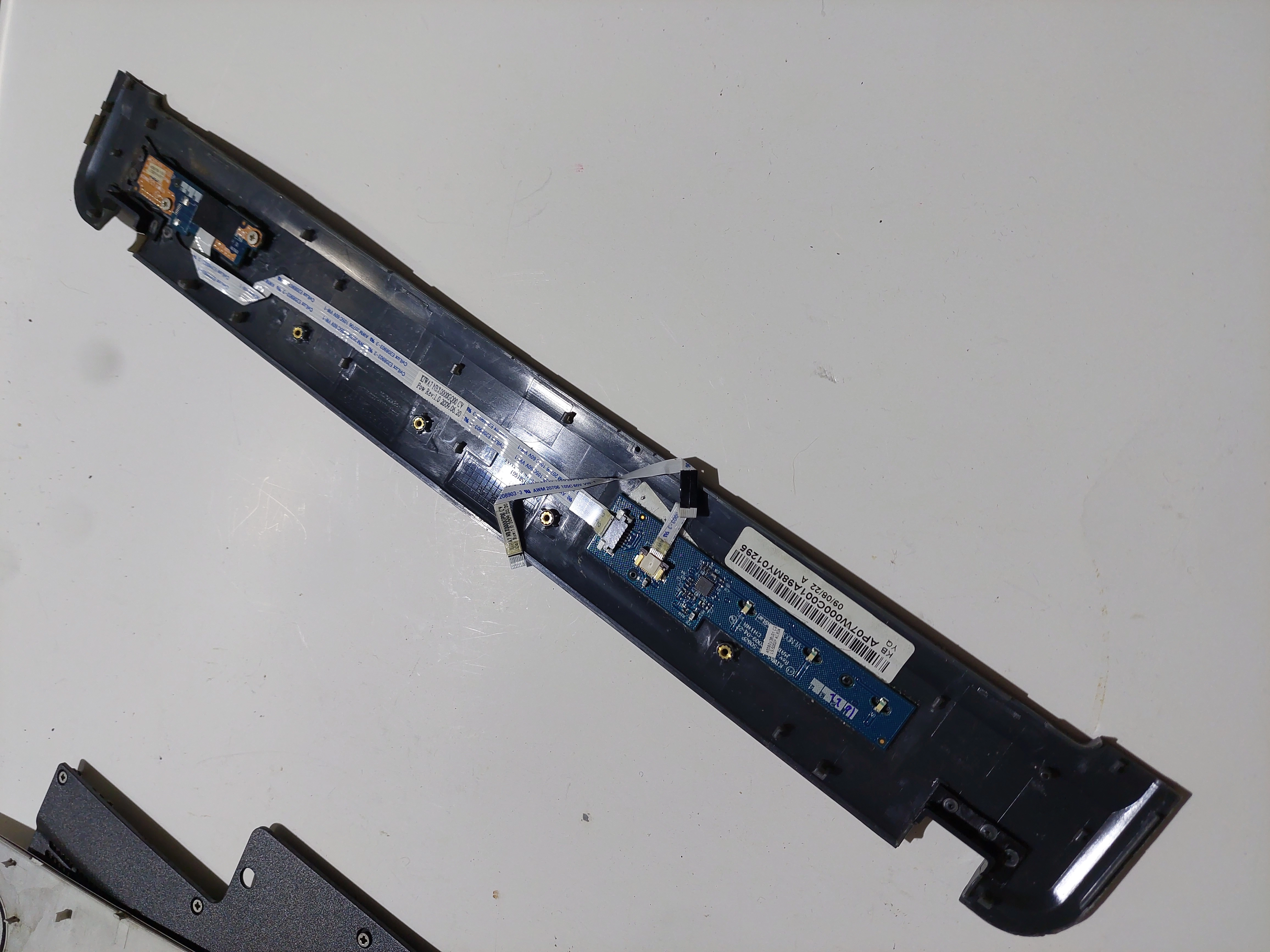 LENOVO IDEAPAD G550  GÜÇ DÜĞMESİ PANELİ Üst Kapak AP07W000C00