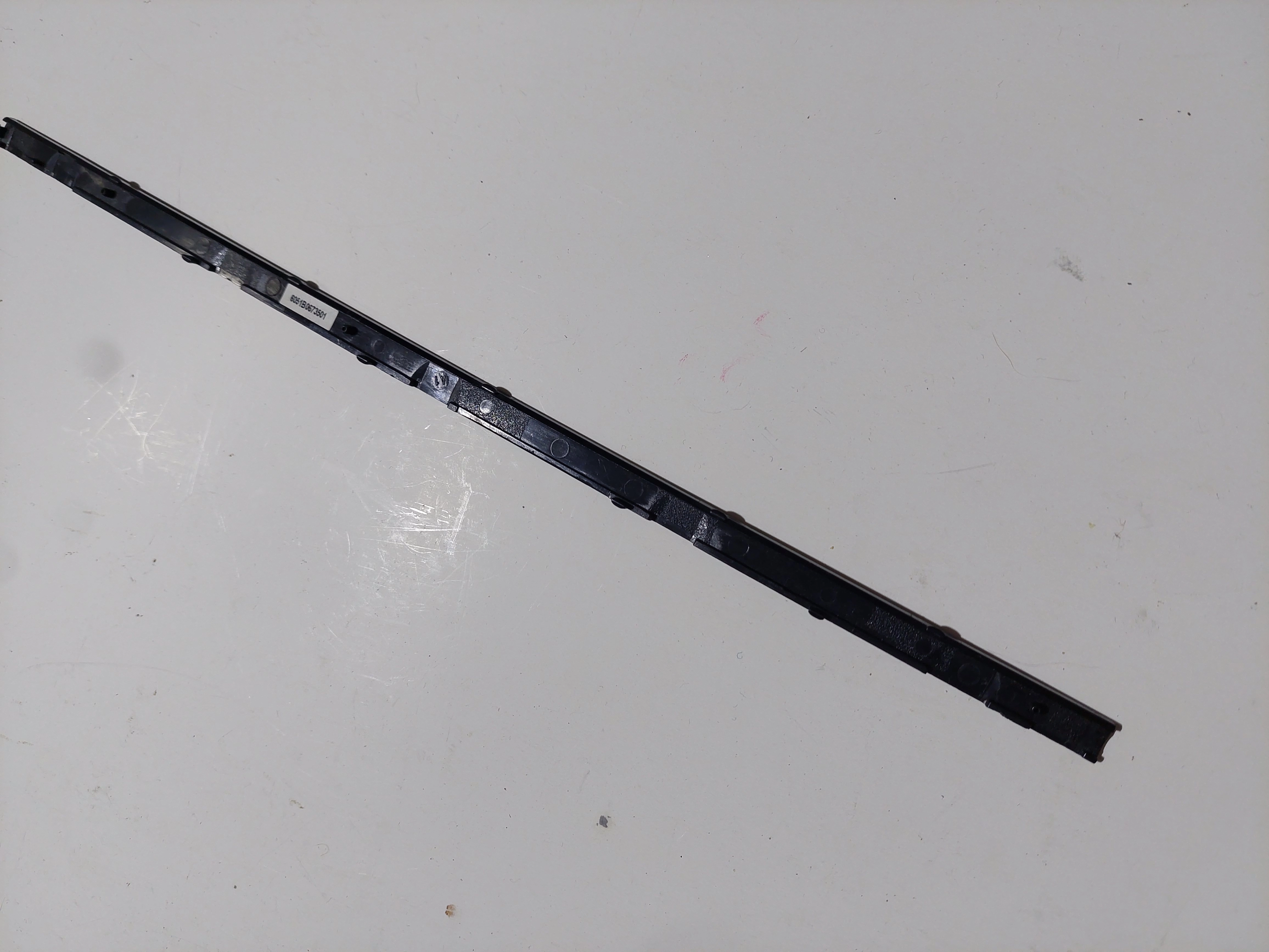 TOSHIBA SATELLITE C600 C600-C11B  ÜST KASA ÇITASI SERİSİ 6051B0673501