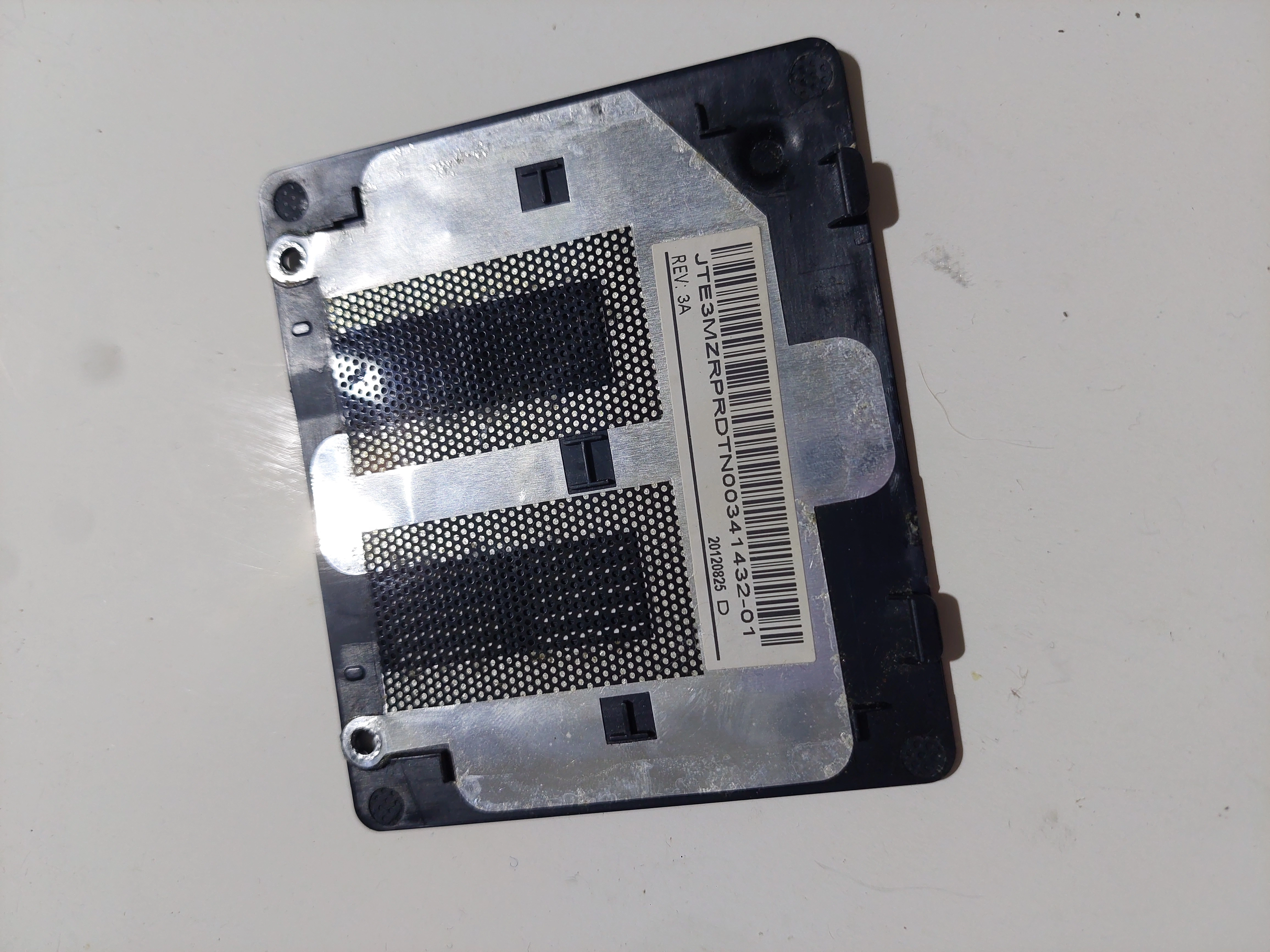 Acer V5-551-8401 Ram KAPAĞI ALT KAOAK  Jte3mzrprdtn00 V5-551-8401 42.M41N7.001 