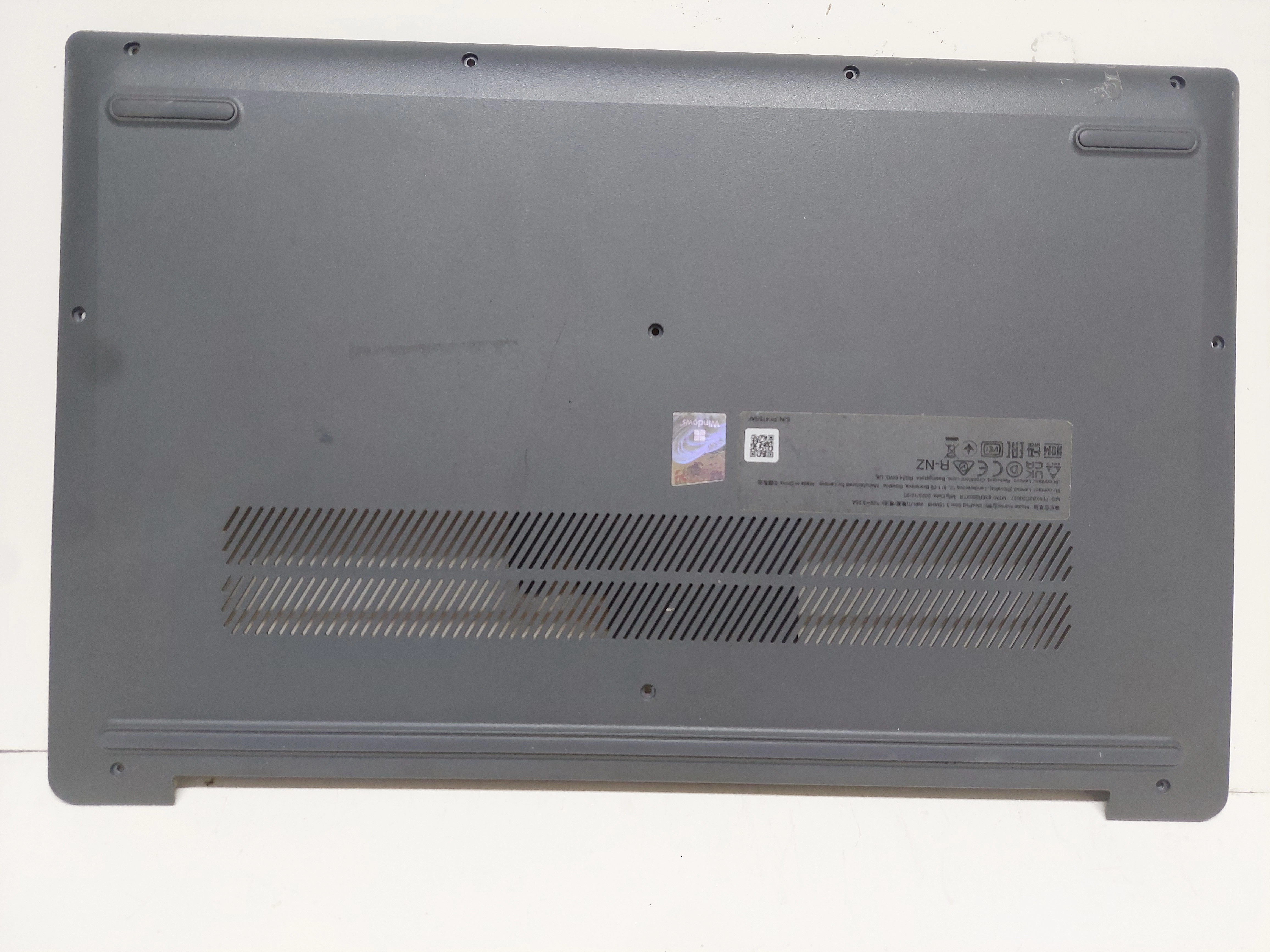Lenovo, IdeaPad Slim 3 15IAN8 ALT KASA AP2XP000400 KS580
