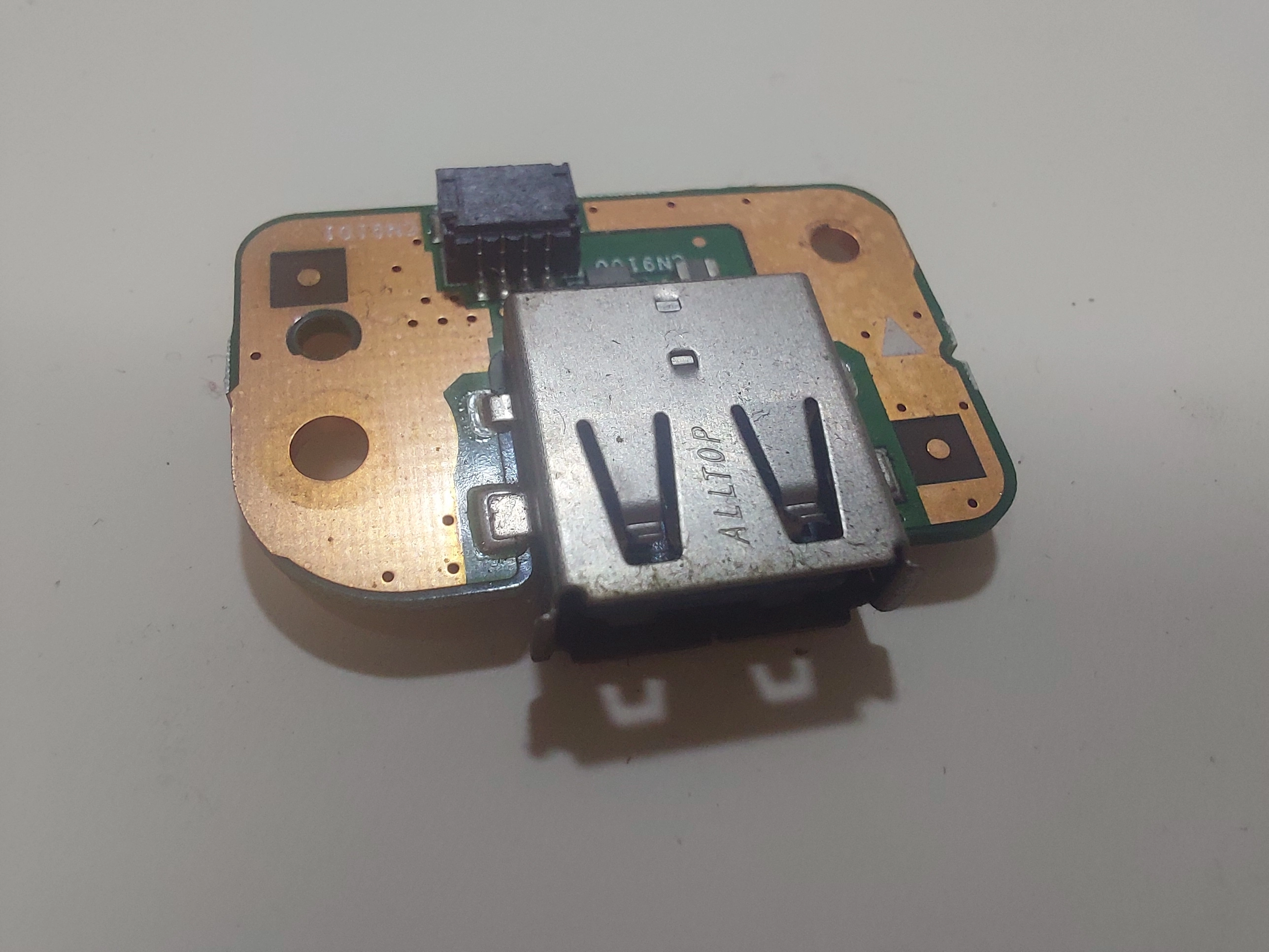  Toshiba Satellite C55 USB KART V000320240
