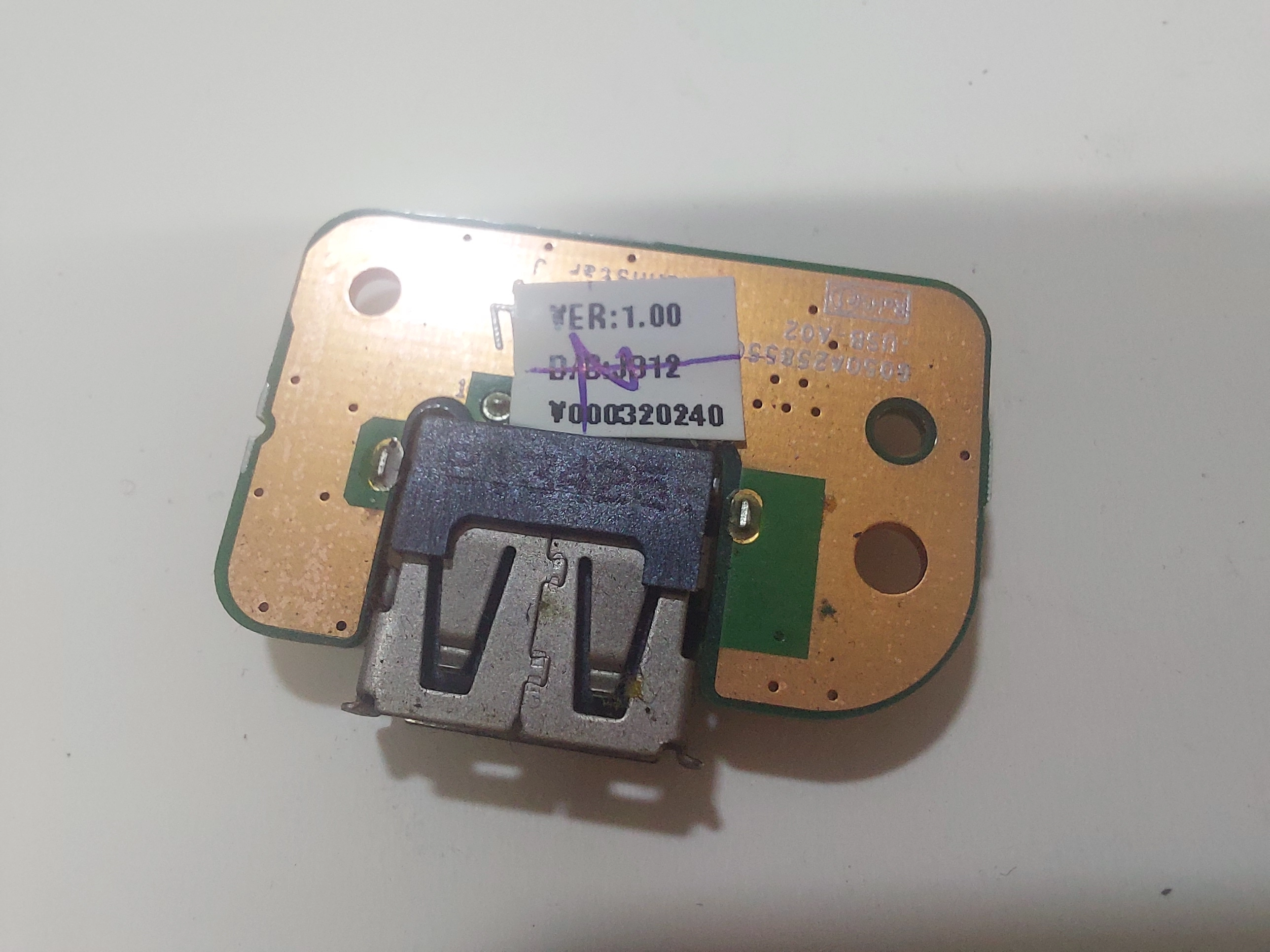  Toshiba Satellite C55 USB KART V000320240