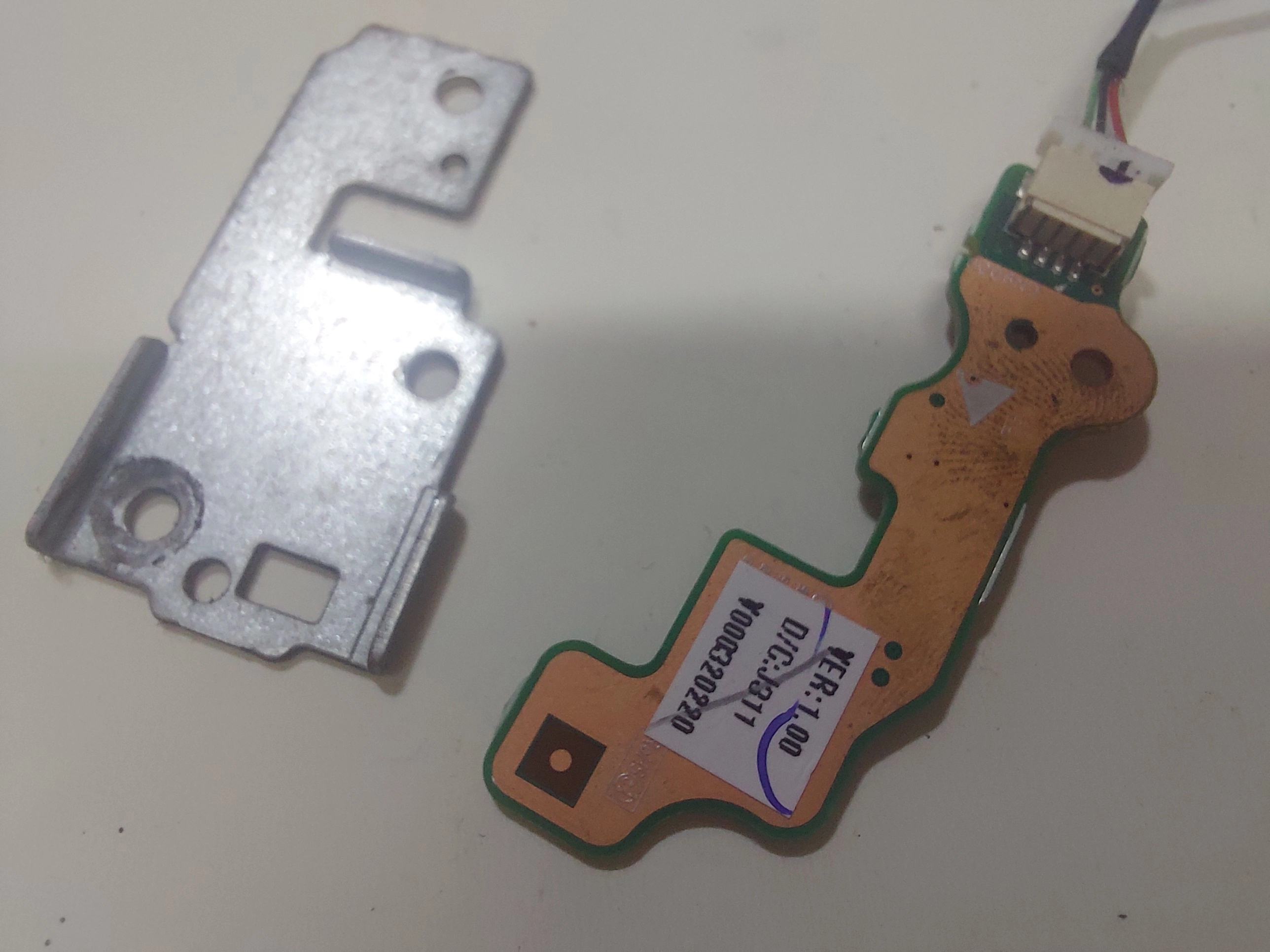  Toshiba Satellite C55 POWER BUTTON AÇMA TETİK TUŞU  V000320220