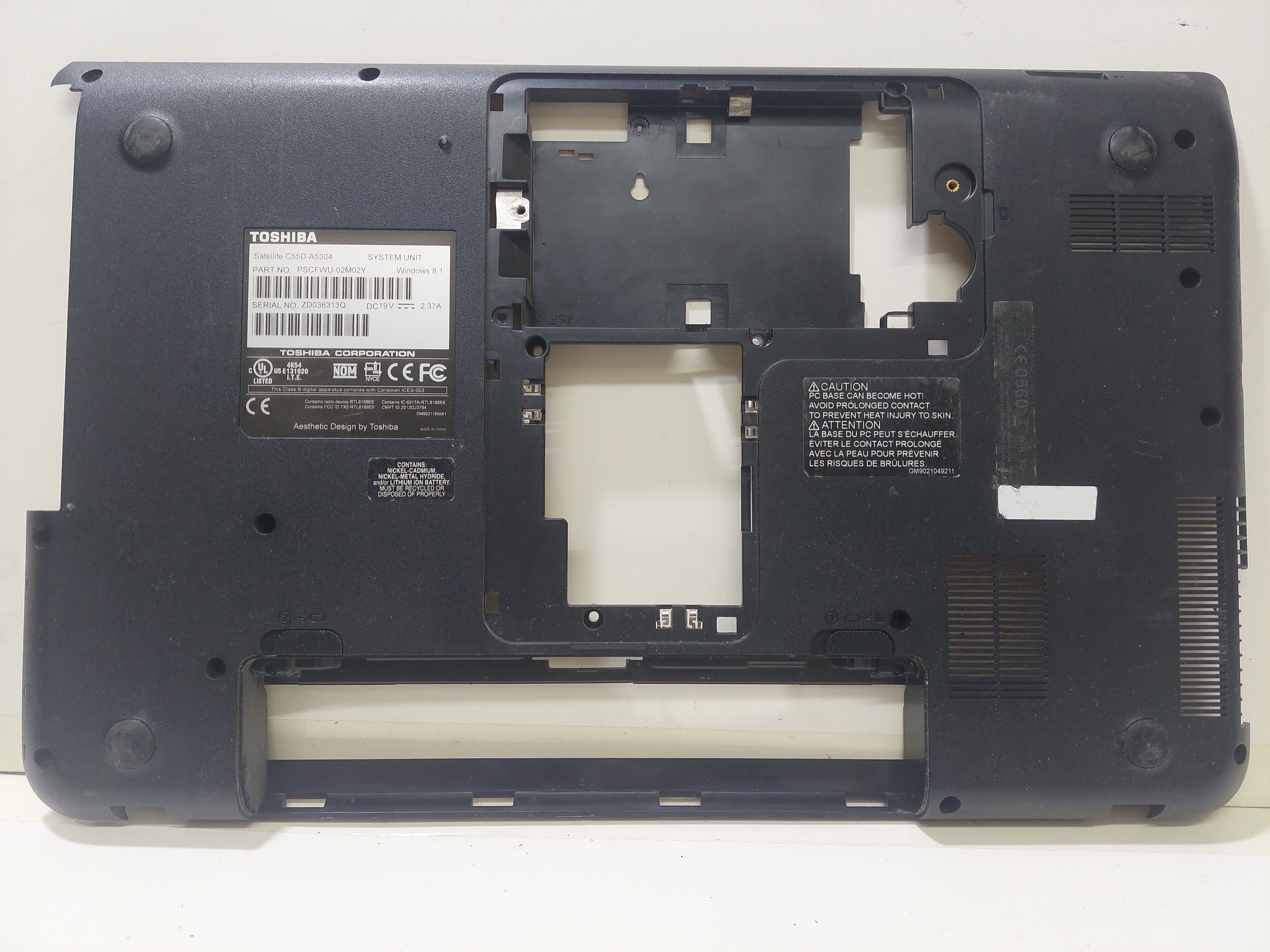 Toshiba Satellite C55 alt kasa C55D-A5304  / FR3021 / V000320280