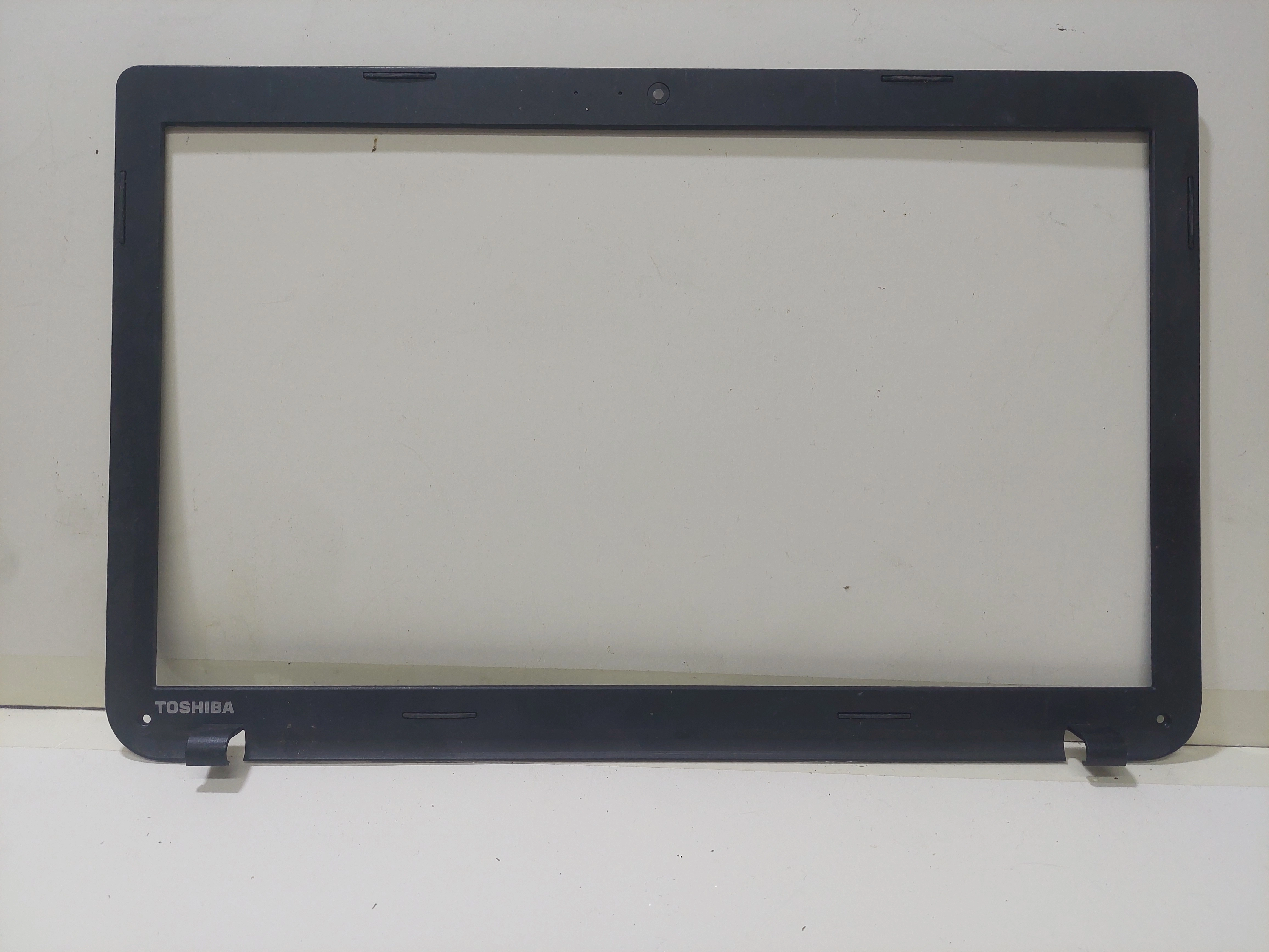 TOSHIBA SATELLITE C55 BEZEL ÇERÇEVE B0674301 / V000320030
