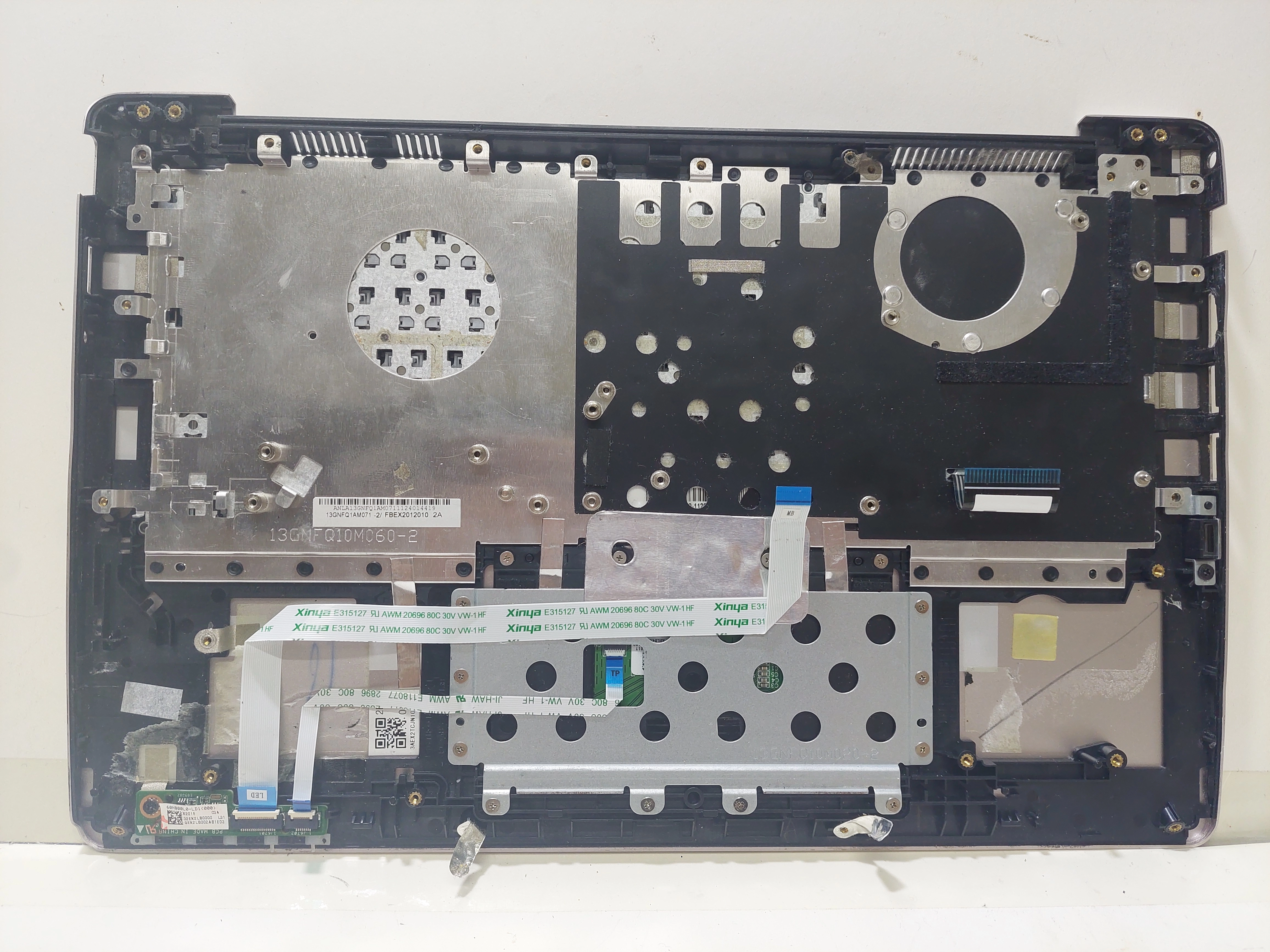 ASUS X202E ÜST KASA / TOUCHPAD / KLAVYE / OPEN TUŞ   13GNFQ1AM071