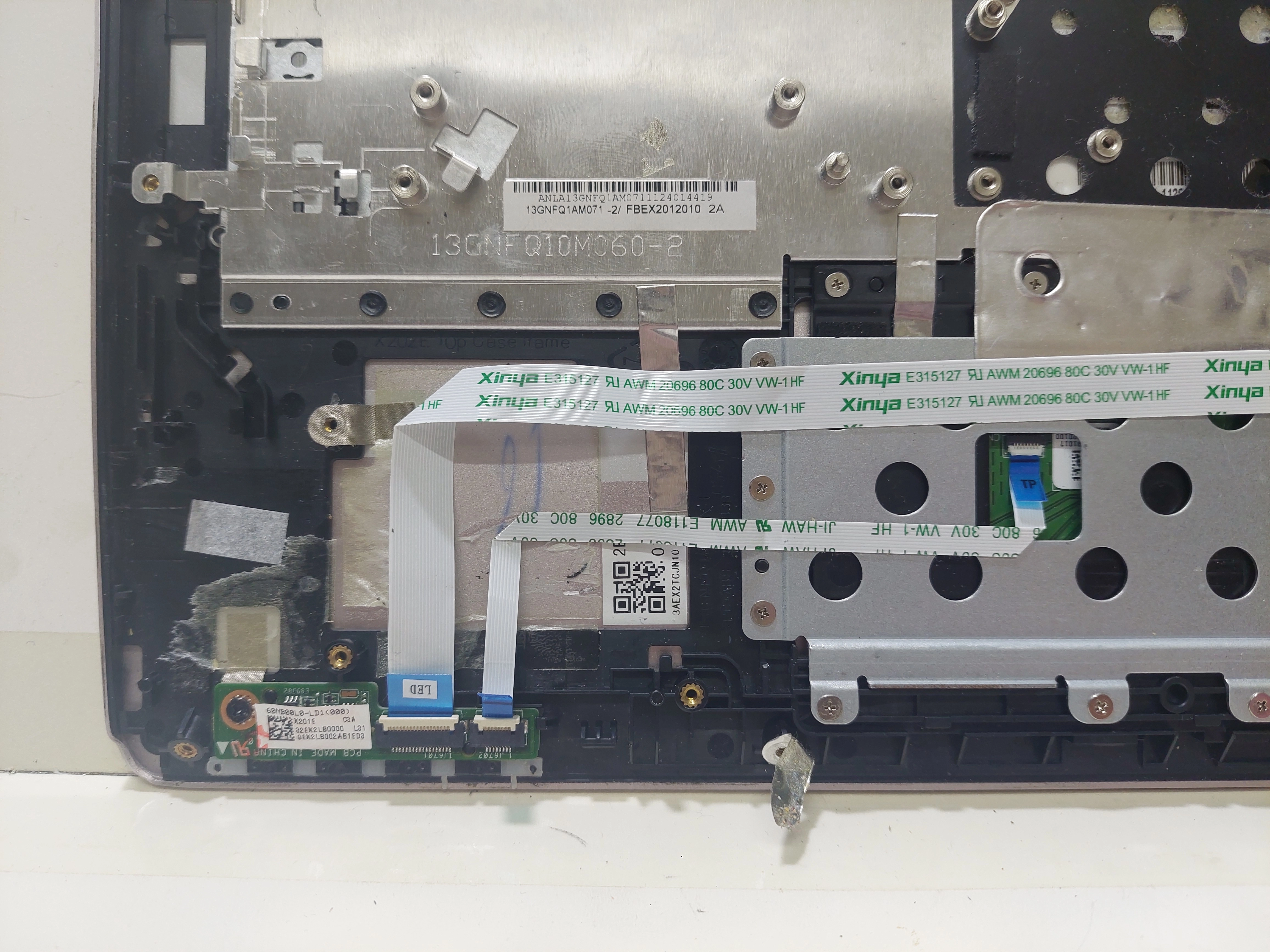 ASUS X202E ÜST KASA / TOUCHPAD / KLAVYE / OPEN TUŞ   13GNFQ1AM071