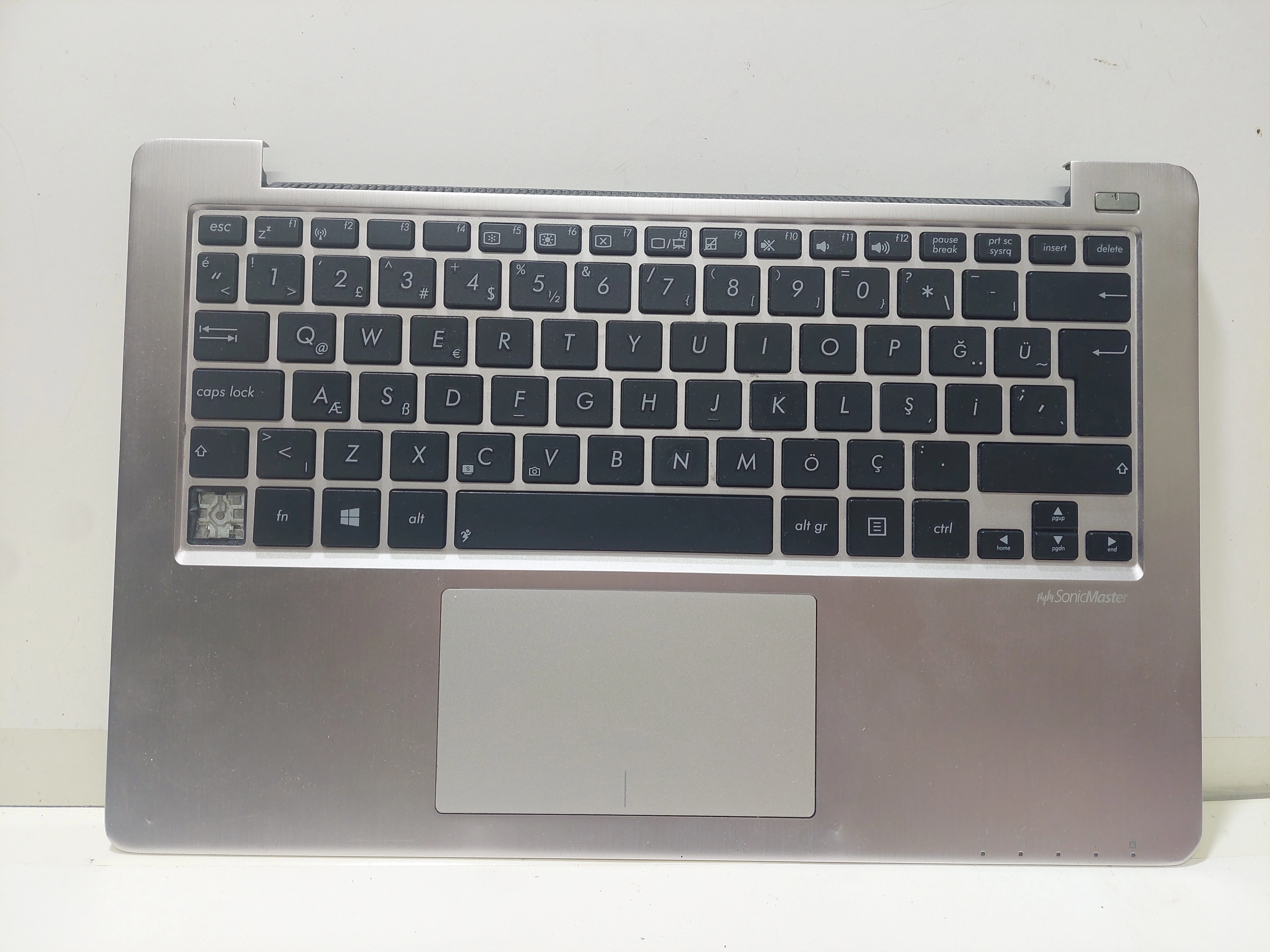 ASUS X202E ÜST KASA / TOUCHPAD / KLAVYE / OPEN TUŞ   13GNFQ1AM071