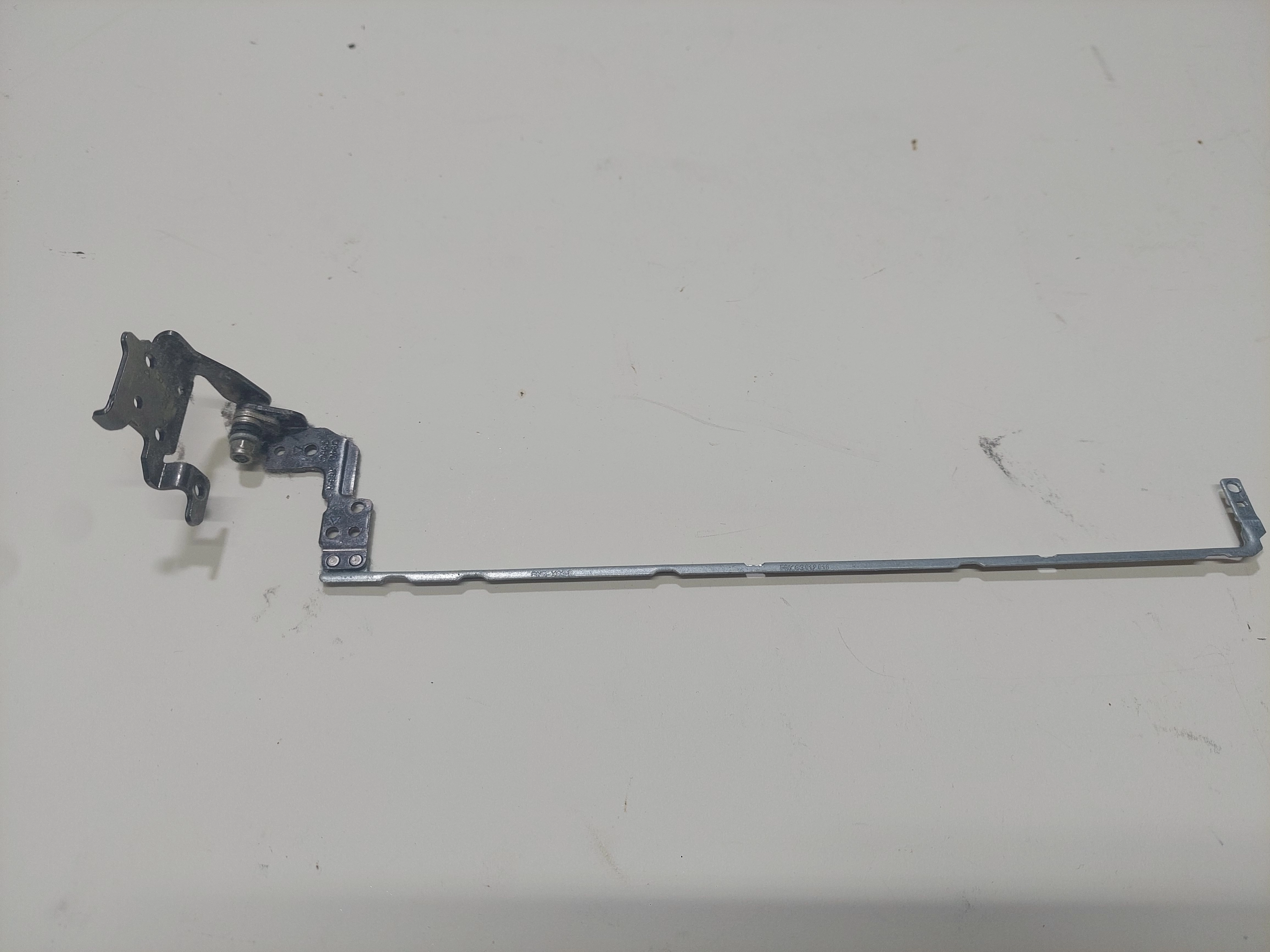 HP PROBOOK 450 G3 MENTEŞE SAĞ RIGHT HINGE FBX63012010