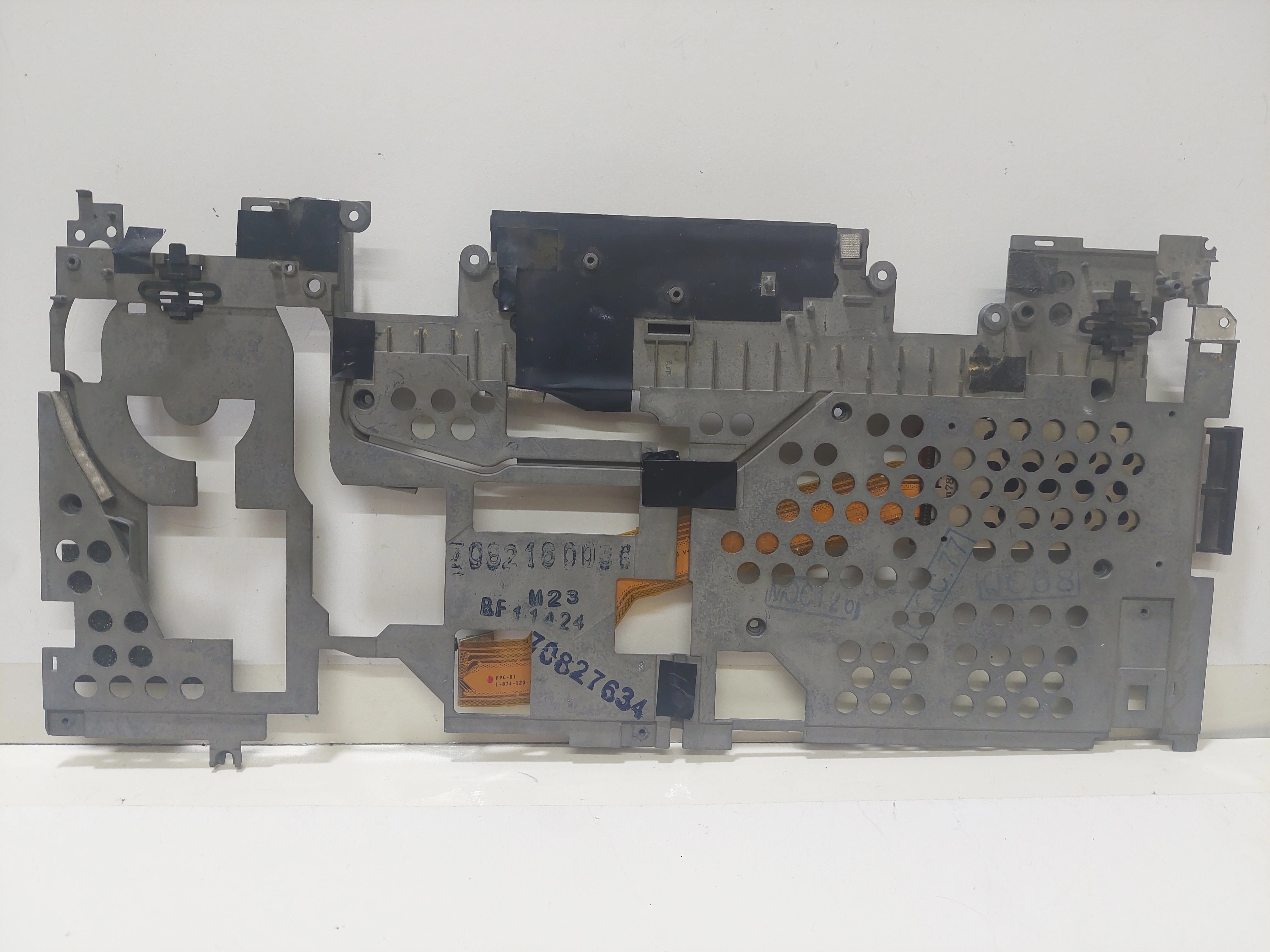SONY Vaio İşlemci Kapağı 2-663-411