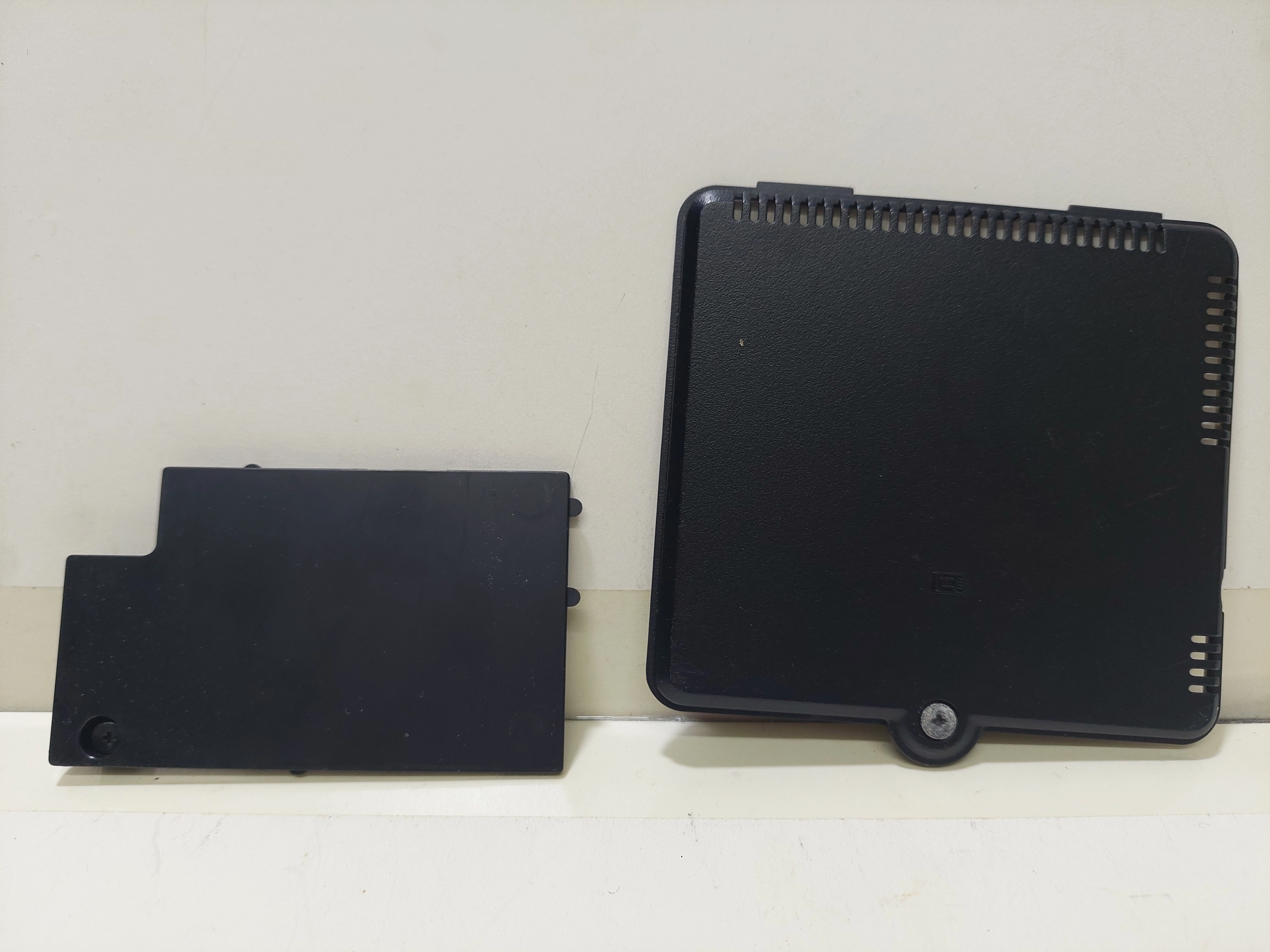ASUS Z53 ALT KAPAK APAL201F020