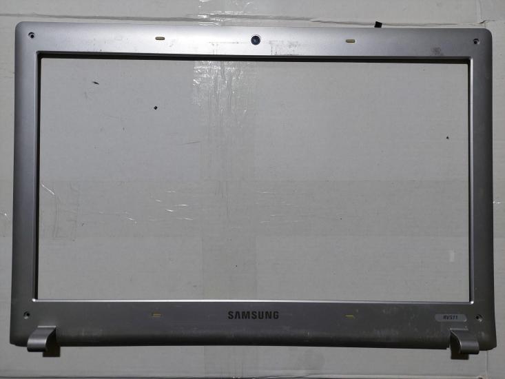 Samsung RV515 RV511 RV509 RV520 Ekran Ön Çerçeve Bezel BA75-02855A GRİ