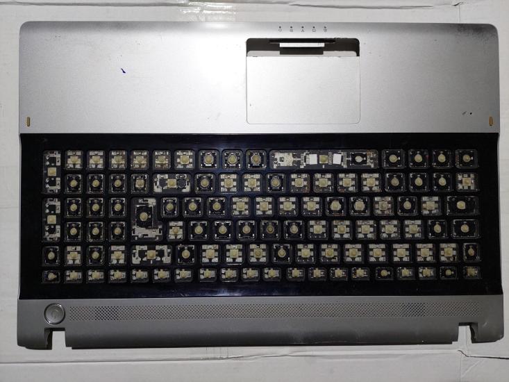 Samsung RV515 RV520  Üst Klavye Kasa BA75-02881F