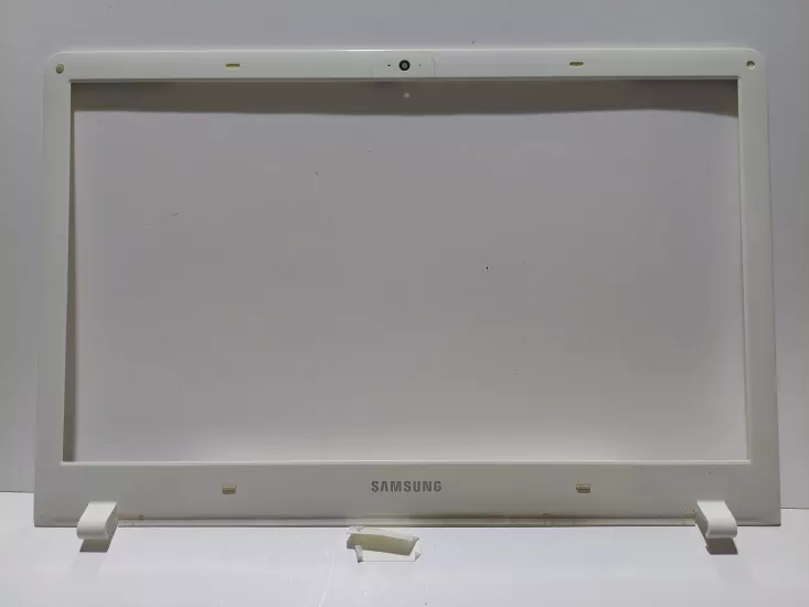 Samsung 370R, NP370R5E Ekran Çerçeve BEZEL BA75-04475A