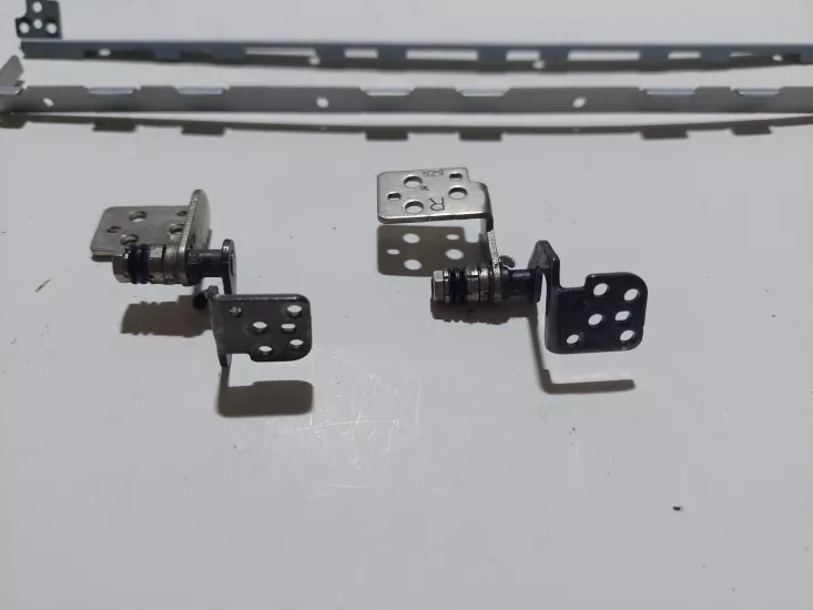 SONY PCG 81313M MBX243 SAĞ SOL Menteşe V081 110915/A 110829/F