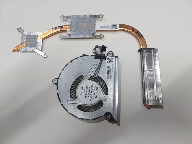Lenovo ideapad V310-15IKB CPU Soğutucu  Fan 856359-001 NFB76A05H