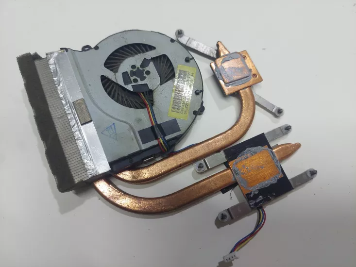  Lenovo ideapad Z585 Cpu Fan Soğutucu Bakır  36LZ2TMLV70