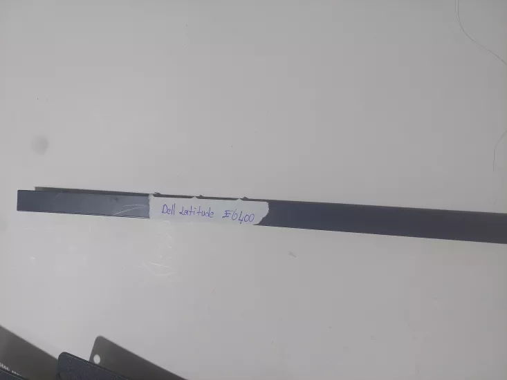 Dell Latitude E6400 ÜST KASA KAPAĞI TRİM ÇITA FA031000400
