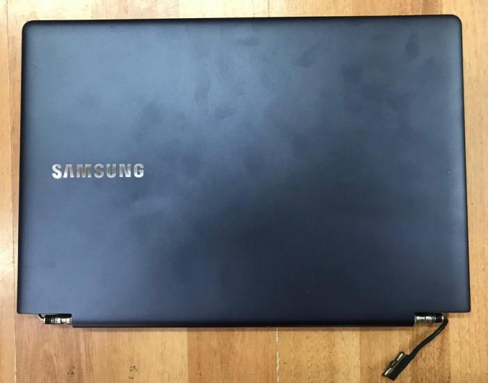 Samsung NP940X3G LCD Ekran